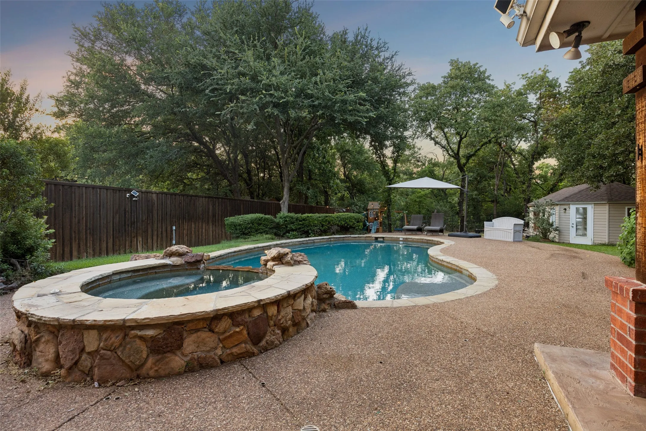 Single Family Residence For Sale in Denton County , 1145 Whispering Trail Circle, Lewisville, Texas 75067, 4 Bedroom, 3 Bathroom, 2 Garage spaces, 3,073 Sqft, built in 2002, mls#21345310, Real Estate Agent in Lewisville, Homes For Sale in Denton county, Homes For Sale in Lewisville, Realtor in Lewisville Texas, Real Estate Brokerage Independent Realty Texas, Luminita Cordes Realtor
