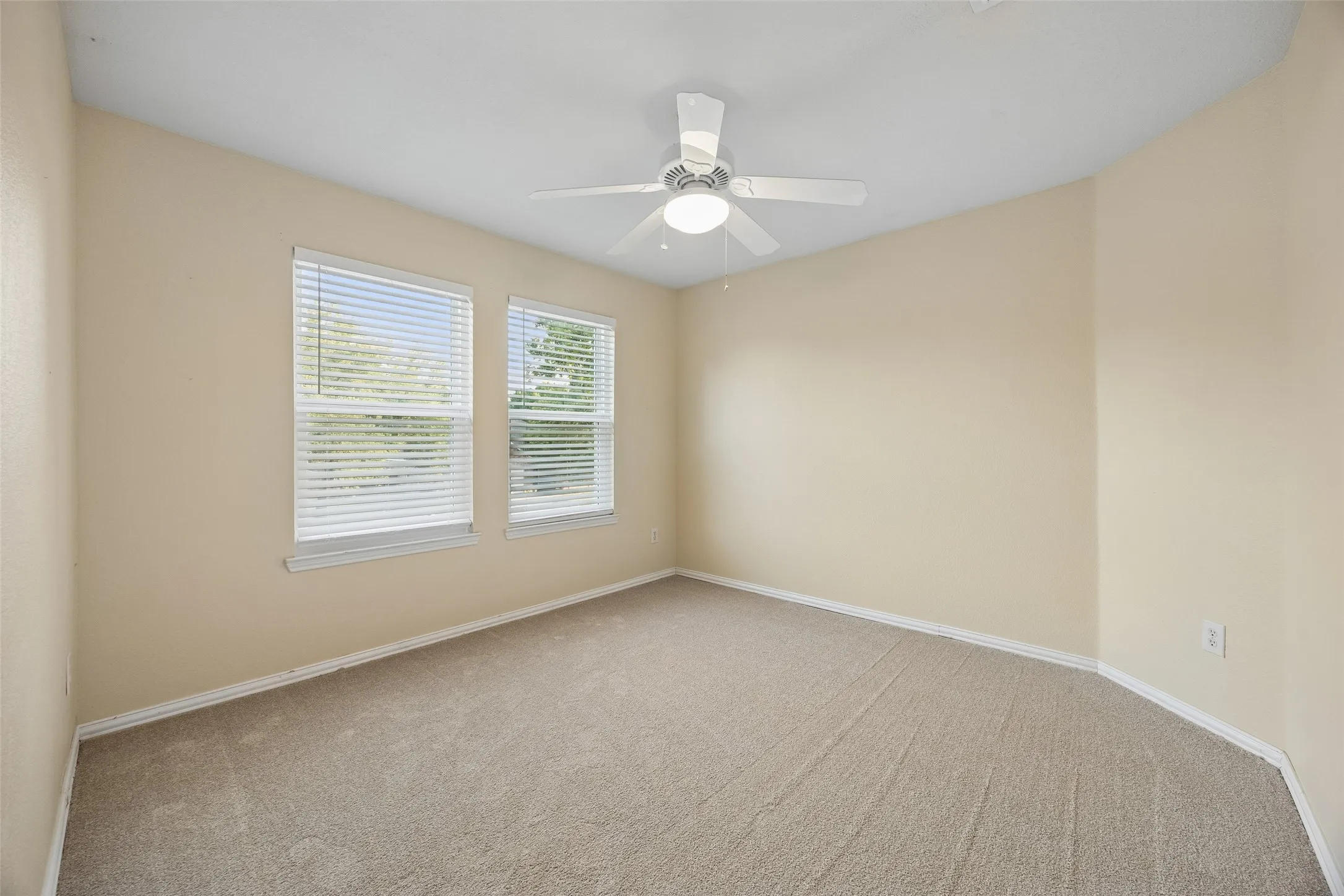 Single Family Residence For Sale in Denton County , 1145 Whispering Trail Circle, Lewisville, Texas 75067, 4 Bedroom, 3 Bathroom, 2 Garage spaces, 3,073 Sqft, built in 2002, mls#21345310, Real Estate Agent in Lewisville, Homes For Sale in Denton county, Homes For Sale in Lewisville, Realtor in Lewisville Texas, Real Estate Brokerage Independent Realty Texas, Luminita Cordes Realtor