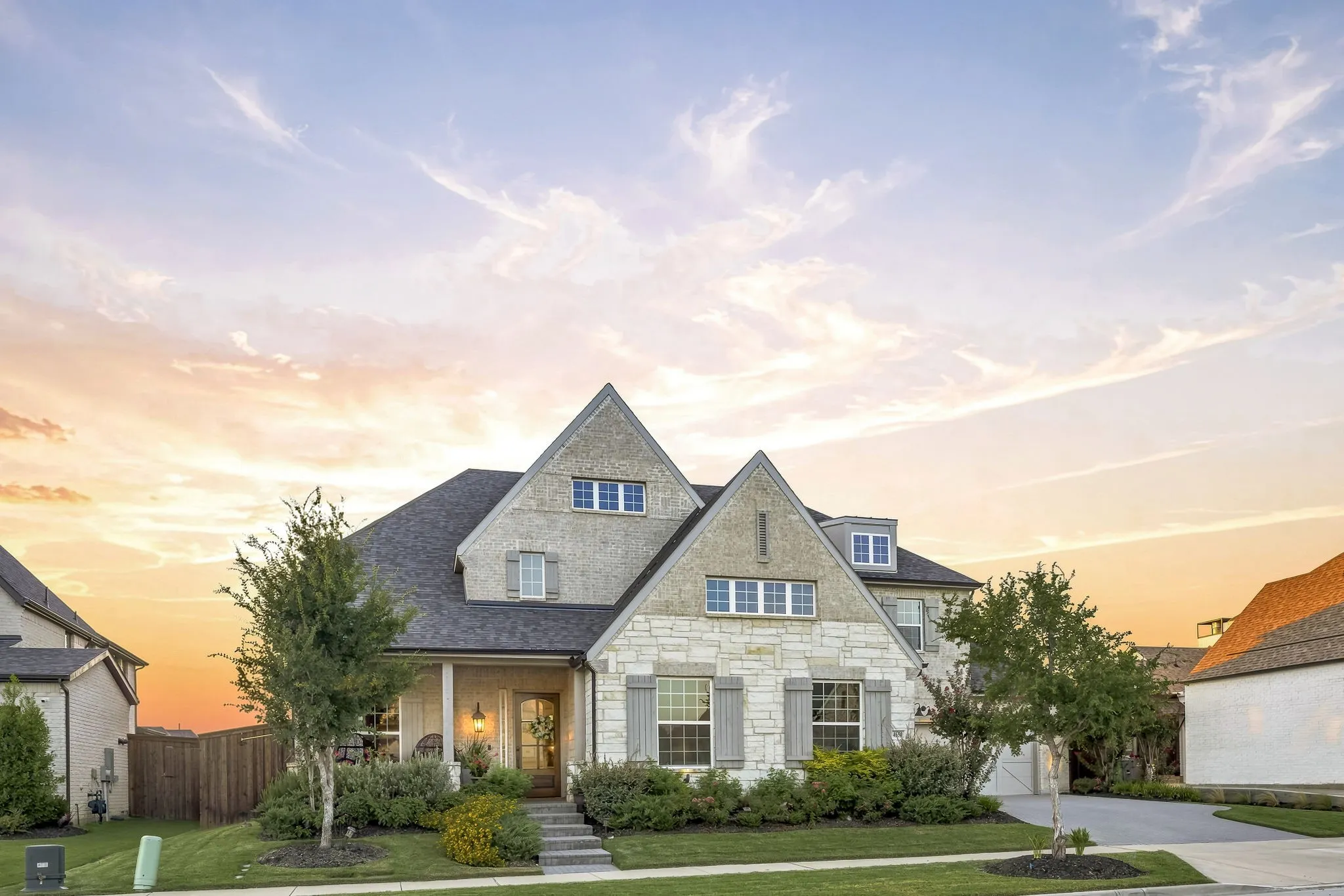 Single Family Residence For Sale in Denton County , 4650 Silver Cliff Drive, Prosper, Texas 75078, 5 Bedroom, 7 Bathroom, 4 Garage spaces, 4,760 Sqft, built in 2022, mls#21340826, Real Estate Agent in Prosper, Homes For Sale in Denton county, Homes For Sale in Prosper, Realtor in Prosper Texas, Real Estate Brokerage Independent Realty Texas, Luminita Cordes Realtor