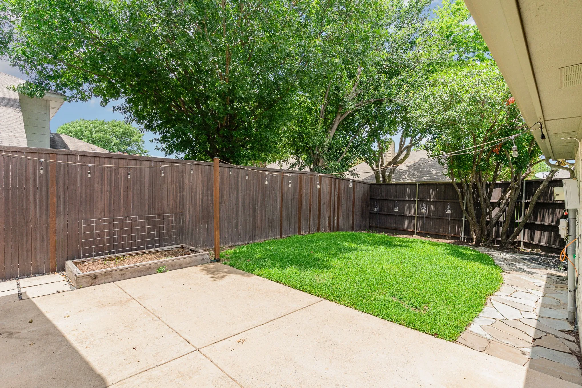 Single Family Residence For Rent in Collin County , 10678 Quest Drive, Frisco, Texas 75035, 3 Bedroom, 2 Bathroom, 2 Garage spaces, 1,421 Sqft, built in 1991, mls#21340607, Real Estate Agent in Frisco, Homes For Rent in Collin county, Homes For Rent in Frisco, Realtor in Frisco Texas, Real Estate Brokerage Independent Realty Texas, Luminita Cordes Realtor