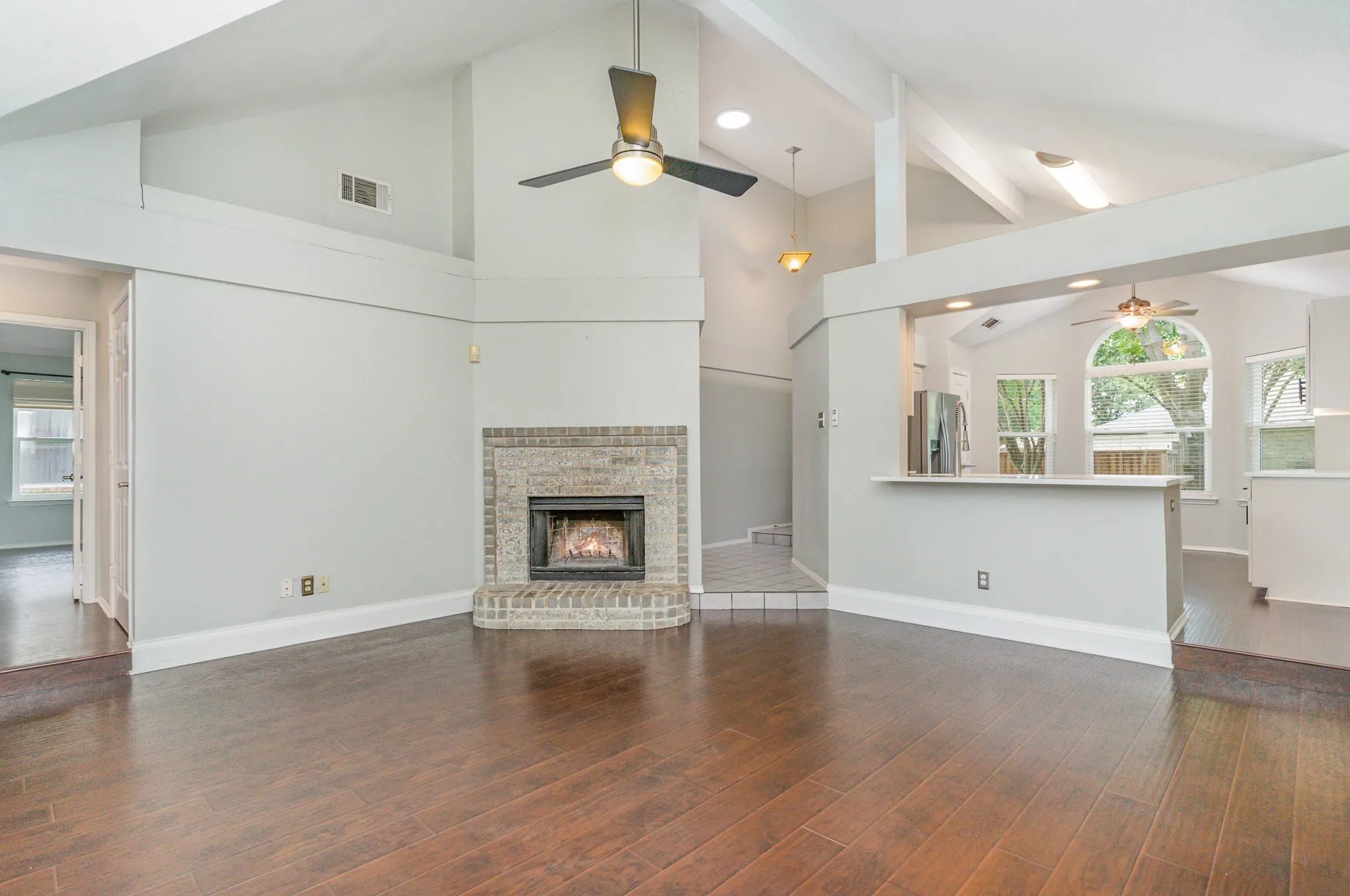 Single Family Residence For Rent in Collin County , 10678 Quest Drive, Frisco, Texas 75035, 3 Bedroom, 2 Bathroom, 2 Garage spaces, 1,421 Sqft, built in 1991, mls#21340607, Real Estate Agent in Frisco, Homes For Rent in Collin county, Homes For Rent in Frisco, Realtor in Frisco Texas, Real Estate Brokerage Independent Realty Texas, Luminita Cordes Realtor