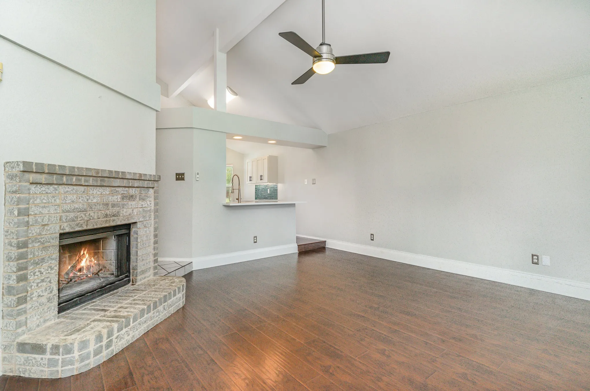 Single Family Residence For Rent in Collin County , 10678 Quest Drive, Frisco, Texas 75035, 3 Bedroom, 2 Bathroom, 2 Garage spaces, 1,421 Sqft, built in 1991, mls#21340607, Real Estate Agent in Frisco, Homes For Rent in Collin county, Homes For Rent in Frisco, Realtor in Frisco Texas, Real Estate Brokerage Independent Realty Texas, Luminita Cordes Realtor