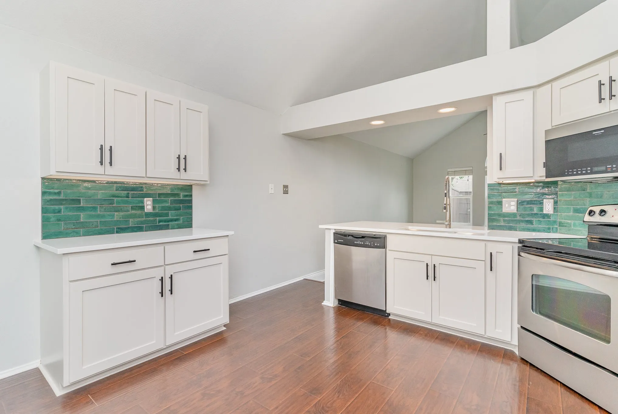 Single Family Residence For Rent in Collin County , 10678 Quest Drive, Frisco, Texas 75035, 3 Bedroom, 2 Bathroom, 2 Garage spaces, 1,421 Sqft, built in 1991, mls#21340607, Real Estate Agent in Frisco, Homes For Rent in Collin county, Homes For Rent in Frisco, Realtor in Frisco Texas, Real Estate Brokerage Independent Realty Texas, Luminita Cordes Realtor
