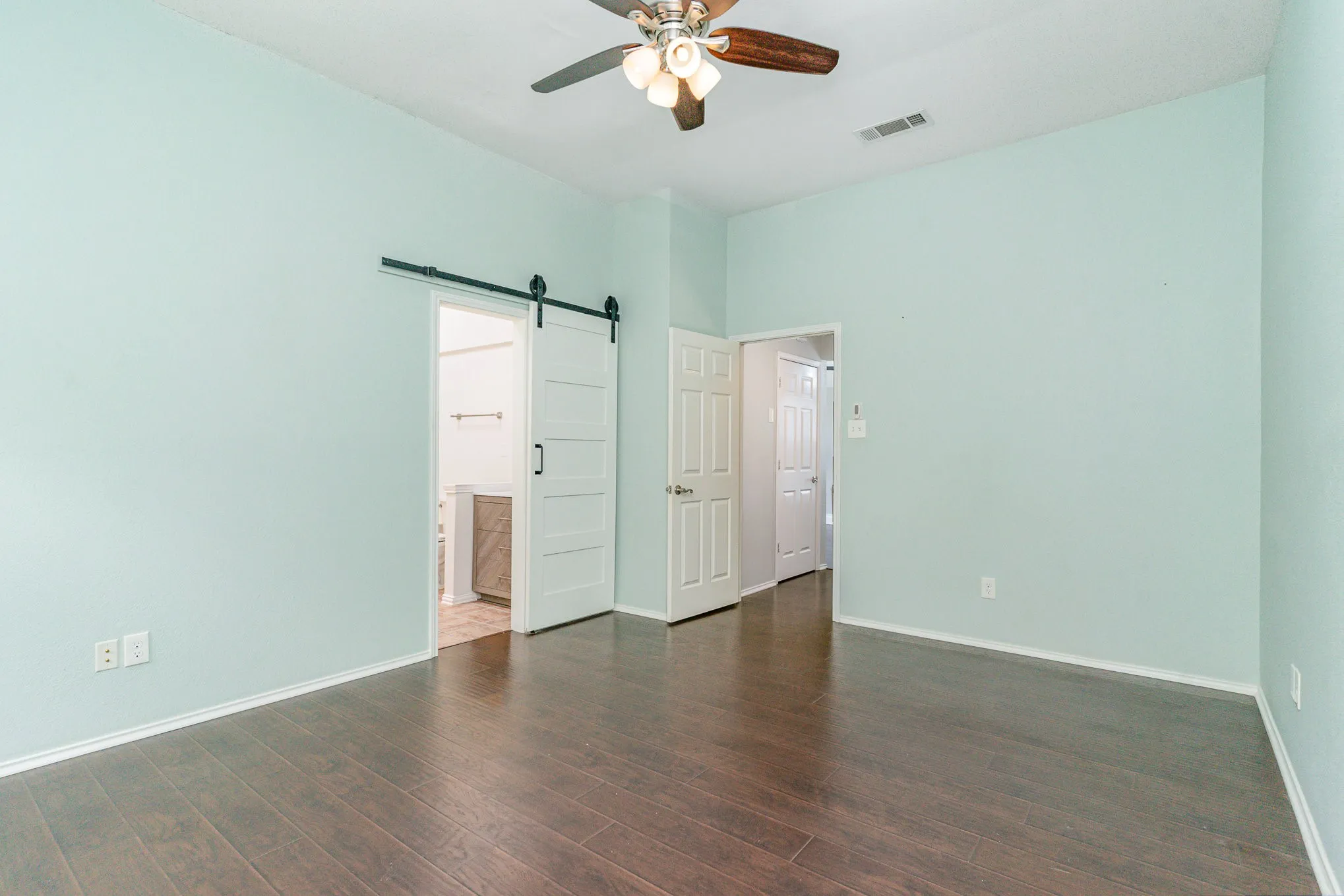 Single Family Residence For Rent in Collin County , 10678 Quest Drive, Frisco, Texas 75035, 3 Bedroom, 2 Bathroom, 2 Garage spaces, 1,421 Sqft, built in 1991, mls#21340607, Real Estate Agent in Frisco, Homes For Rent in Collin county, Homes For Rent in Frisco, Realtor in Frisco Texas, Real Estate Brokerage Independent Realty Texas, Luminita Cordes Realtor