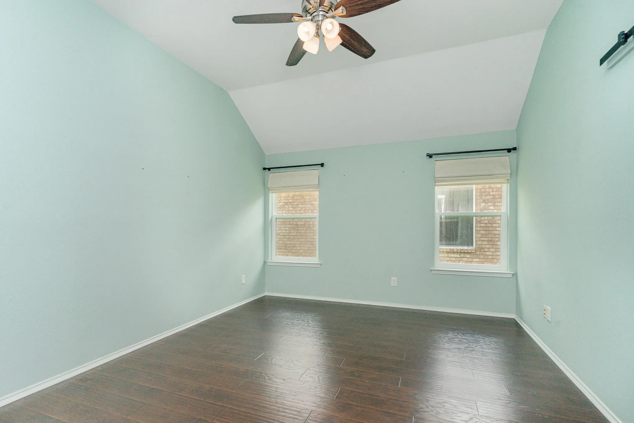 Single Family Residence For Rent in Collin County , 10678 Quest Drive, Frisco, Texas 75035, 3 Bedroom, 2 Bathroom, 2 Garage spaces, 1,421 Sqft, built in 1991, mls#21340607, Real Estate Agent in Frisco, Homes For Rent in Collin county, Homes For Rent in Frisco, Realtor in Frisco Texas, Real Estate Brokerage Independent Realty Texas, Luminita Cordes Realtor