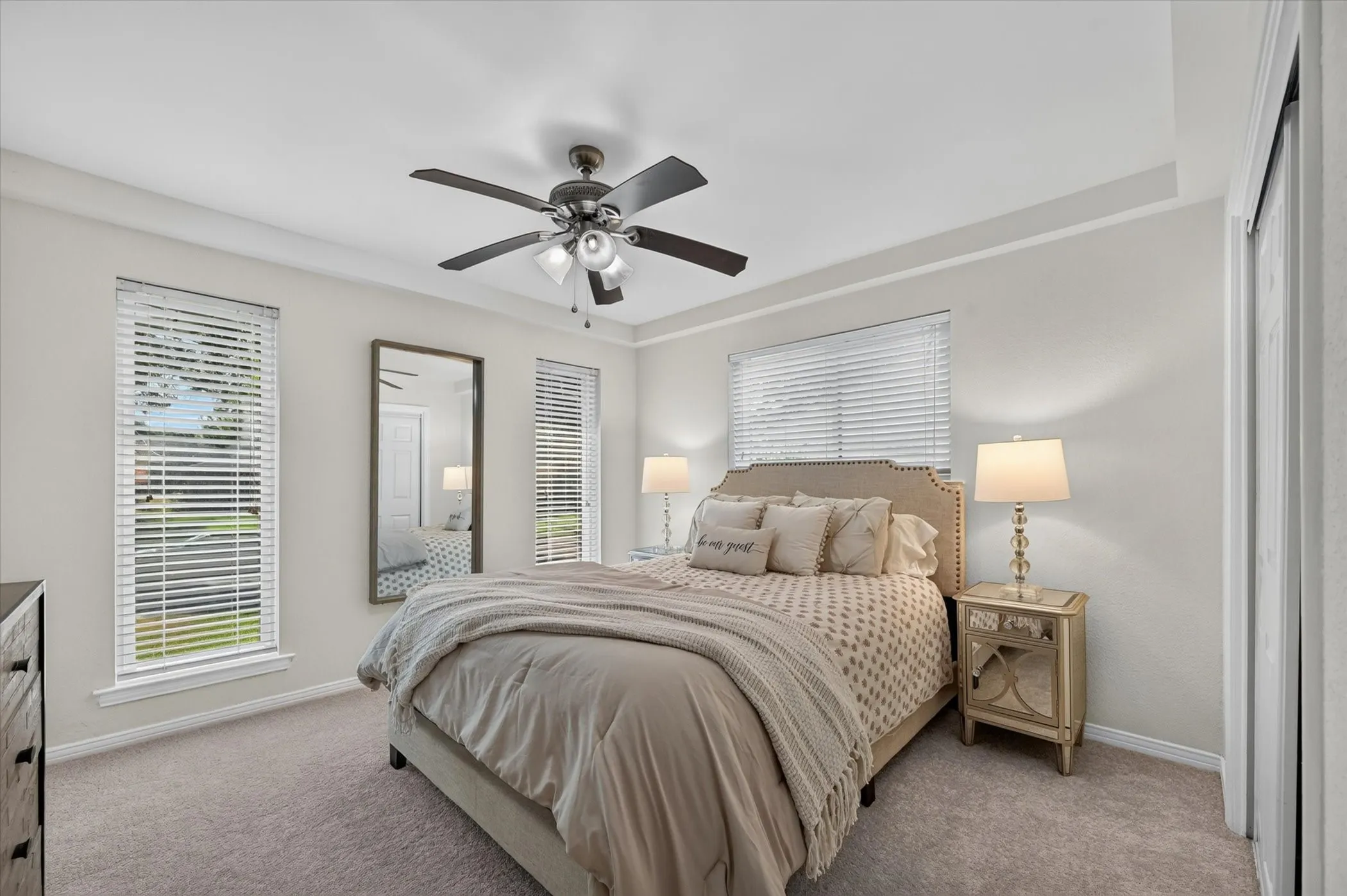 Single Family Residence For Sale in Dallas County , 5007 Blanchard Drive, Dallas, Texas 75227, 3 Bedroom, 3 Bathroom, 2 Garage spaces, 2,278 Sqft, built in 1968, mls#21344654, Real Estate Agent in Dallas, Homes For Sale in Dallas county, Homes For Sale in Dallas, Realtor in Dallas Texas, Real Estate Brokerage Independent Realty Texas, Luminita Cordes Realtor