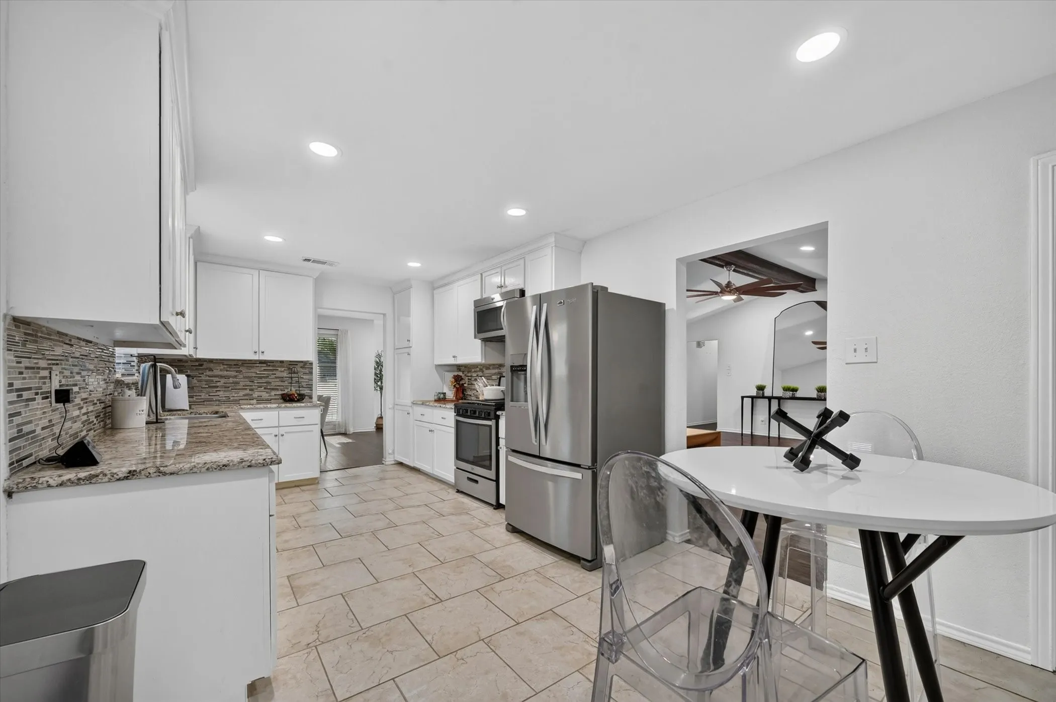 Single Family Residence For Sale in Dallas County , 5007 Blanchard Drive, Dallas, Texas 75227, 3 Bedroom, 3 Bathroom, 2 Garage spaces, 2,278 Sqft, built in 1968, mls#21344654, Real Estate Agent in Dallas, Homes For Sale in Dallas county, Homes For Sale in Dallas, Realtor in Dallas Texas, Real Estate Brokerage Independent Realty Texas, Luminita Cordes Realtor