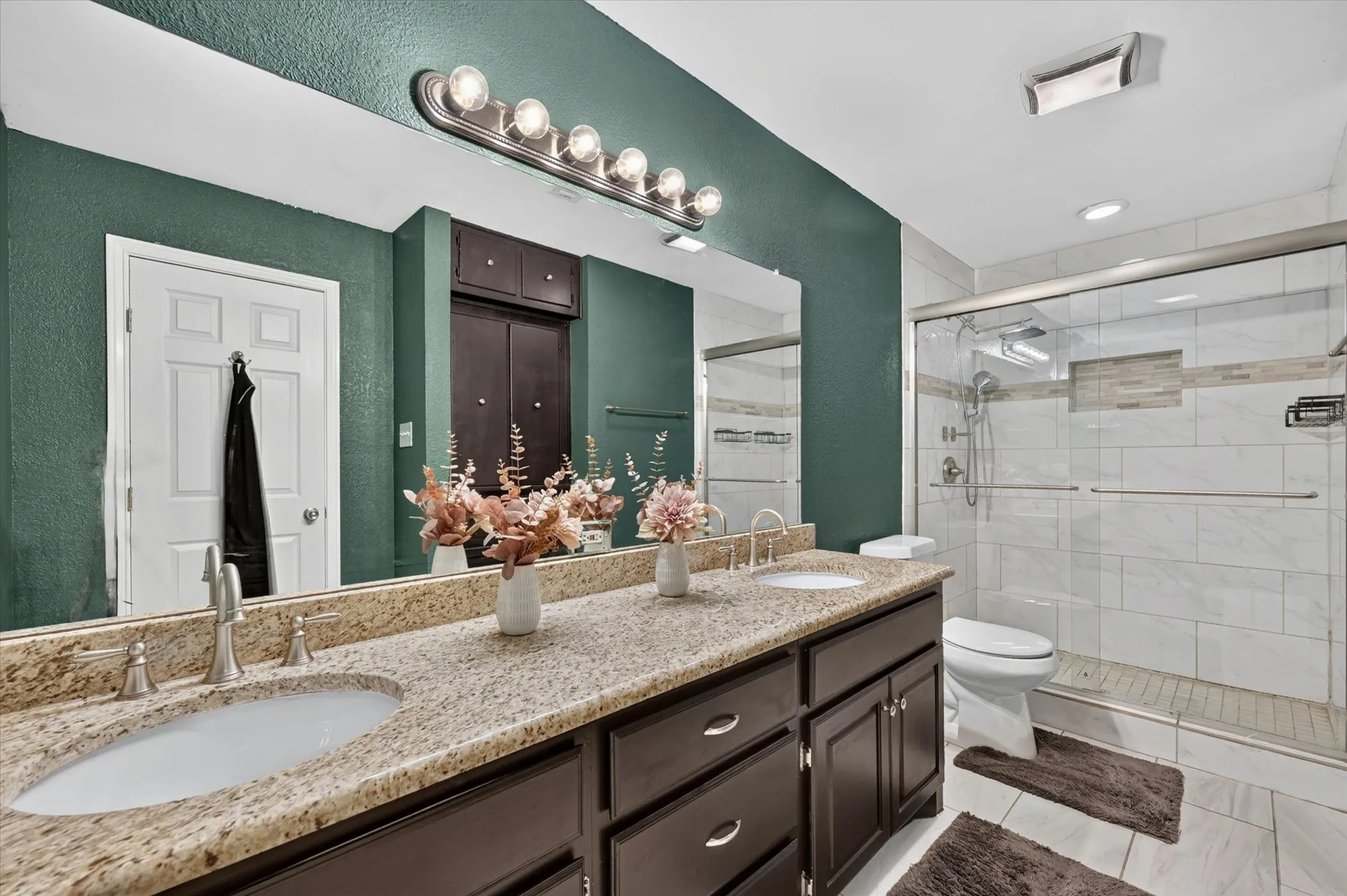 Single Family Residence For Sale in Dallas County , 5007 Blanchard Drive, Dallas, Texas 75227, 3 Bedroom, 3 Bathroom, 2 Garage spaces, 2,278 Sqft, built in 1968, mls#21344654, Real Estate Agent in Dallas, Homes For Sale in Dallas county, Homes For Sale in Dallas, Realtor in Dallas Texas, Real Estate Brokerage Independent Realty Texas, Luminita Cordes Realtor