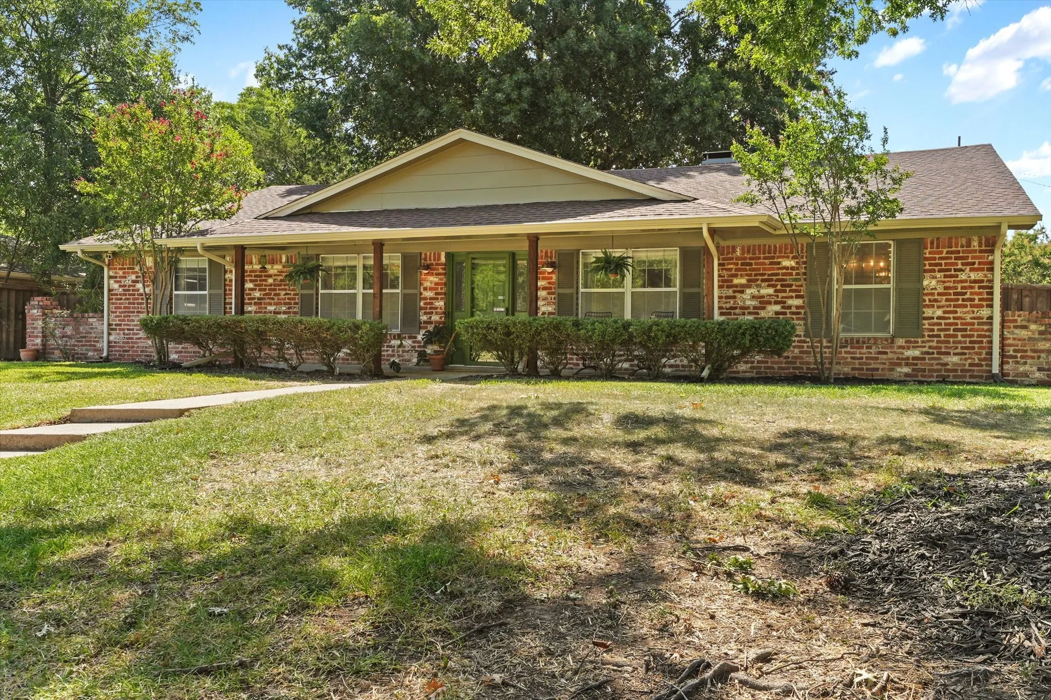 Functional single-story floor plan featuring 3 bedrooms, 2.5 bathrooms, multiple living areas, an open kitchen, large utility room, walk-in pantry, dedicated dining room, flex room, and spacious den with private exterior access.