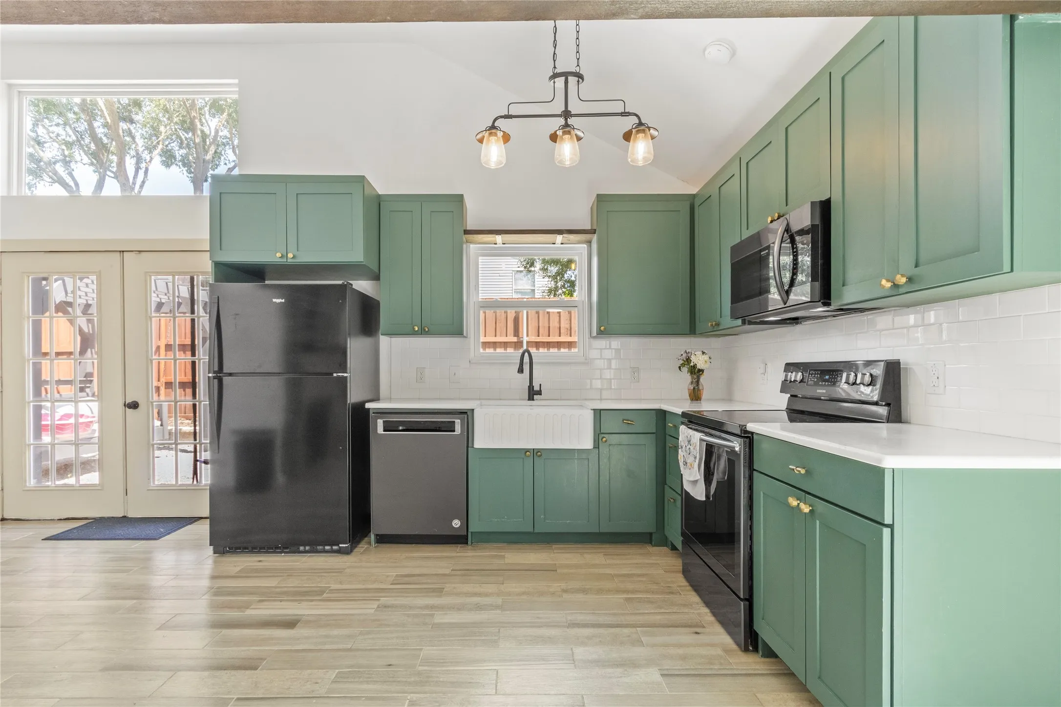 Single Family Residence For Sale in Denton County , 2041 Mallard Drive, Lewisville, Texas 75077, 3 Bedroom, 2 Bathroom, 1 Garage spaces, 1,087 Sqft, built in 1988, mls#21345477, Real Estate Agent in Lewisville, Homes For Sale in Denton county, Homes For Sale in Lewisville, Realtor in Lewisville Texas, Real Estate Brokerage Independent Realty Texas, Luminita Cordes Realtor