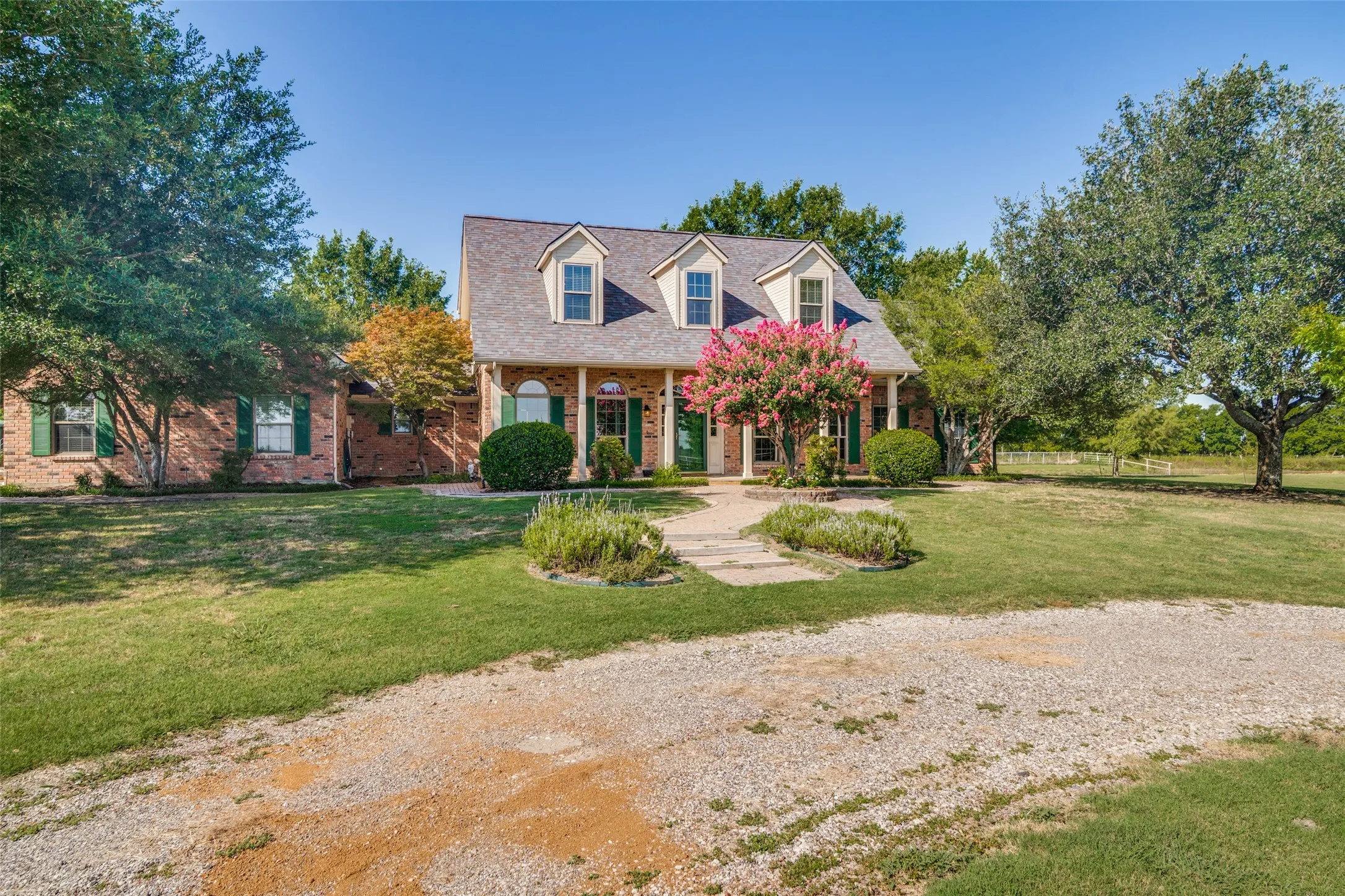 Single Family Residence For Sale in Rockwall County , 2412 Coyote Run Road, Fate, Texas 75087, 5 Bedroom, 4 Bathroom, 3 Garage spaces, 3,568 Sqft, built in 1996, Price $1,200,000, mls#21340202, Real Estate Agent in Fate, Homes For Sale in Rockwall county, Homes For Sale in Fate, Realtor in Fate Texas, Real Estate Brokerage Independent Realty Texas, Luminita Cordes Realtor
