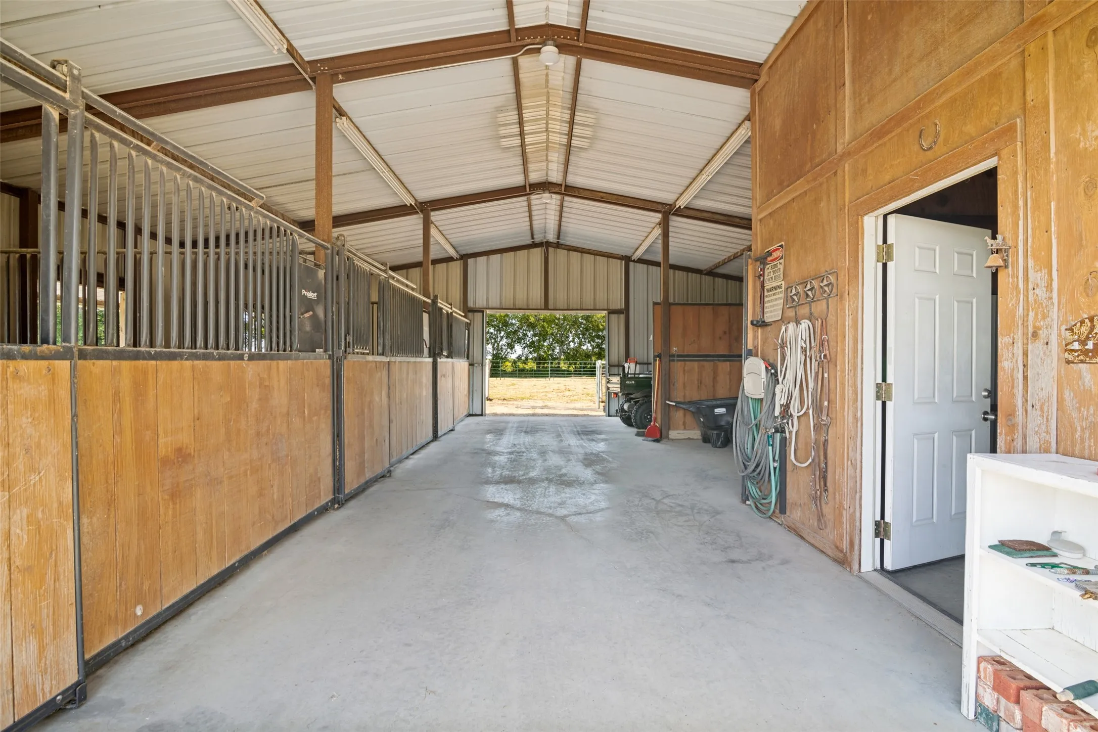 Bring your horses, the barn is ready!