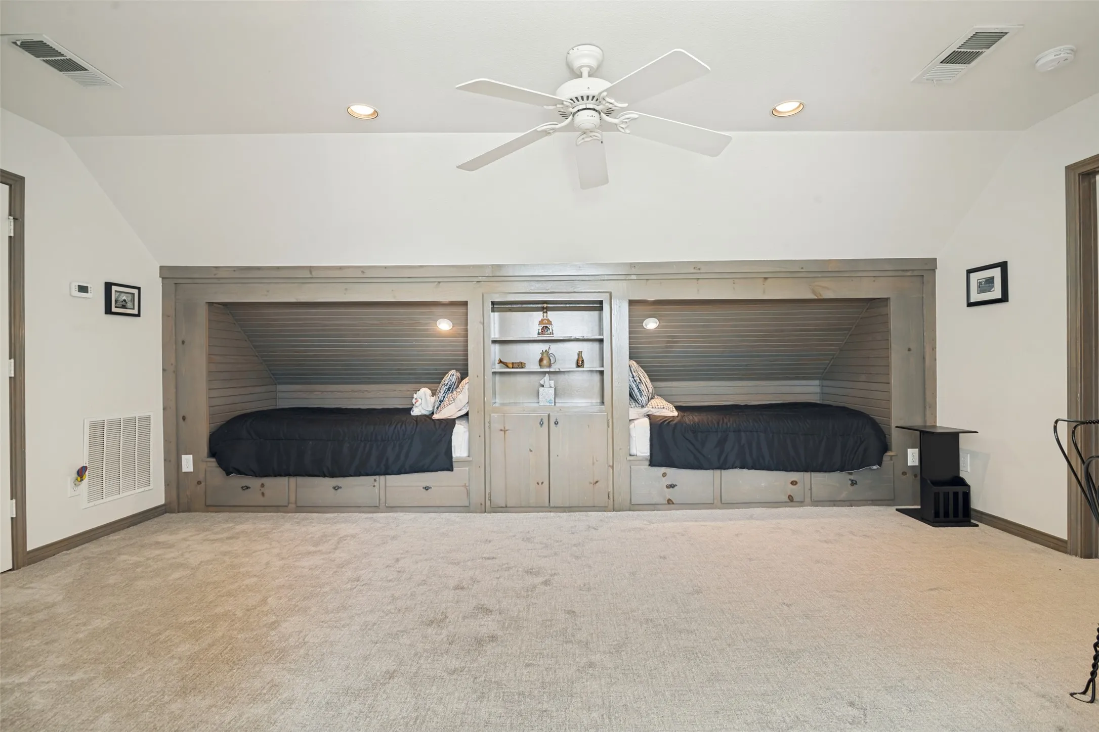 Built in beds are great for guests.