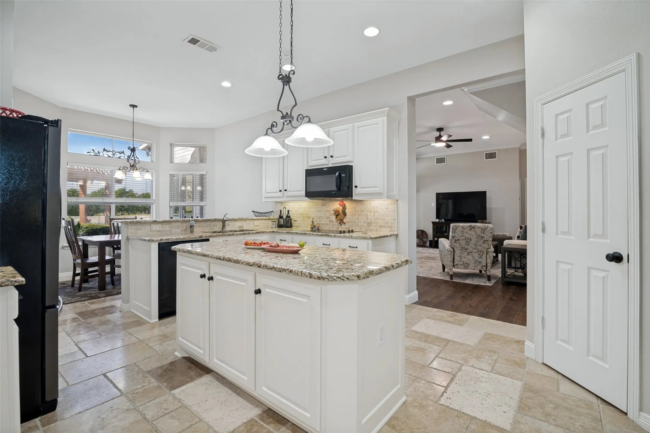 Single Family Residence For Sale in Rockwall County , 2412 Coyote Run Road, Fate, Texas 75087, 5 Bedroom, 4 Bathroom, 3 Garage spaces, 3,568 Sqft, built in 1996, Price $1,200,000, mls#21340202, Real Estate Agent in Fate, Homes For Sale in Rockwall county, Homes For Sale in Fate, Realtor in Fate Texas, Real Estate Brokerage Independent Realty Texas, Luminita Cordes Realtor