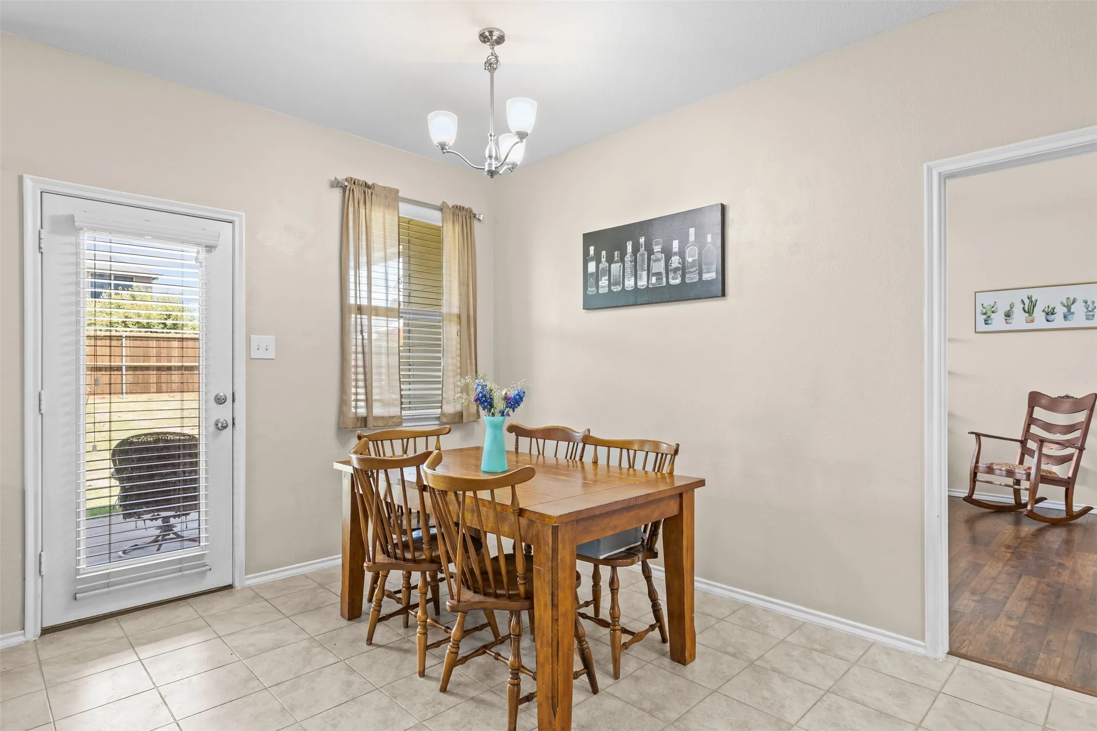 Dining area can accommodate full size table