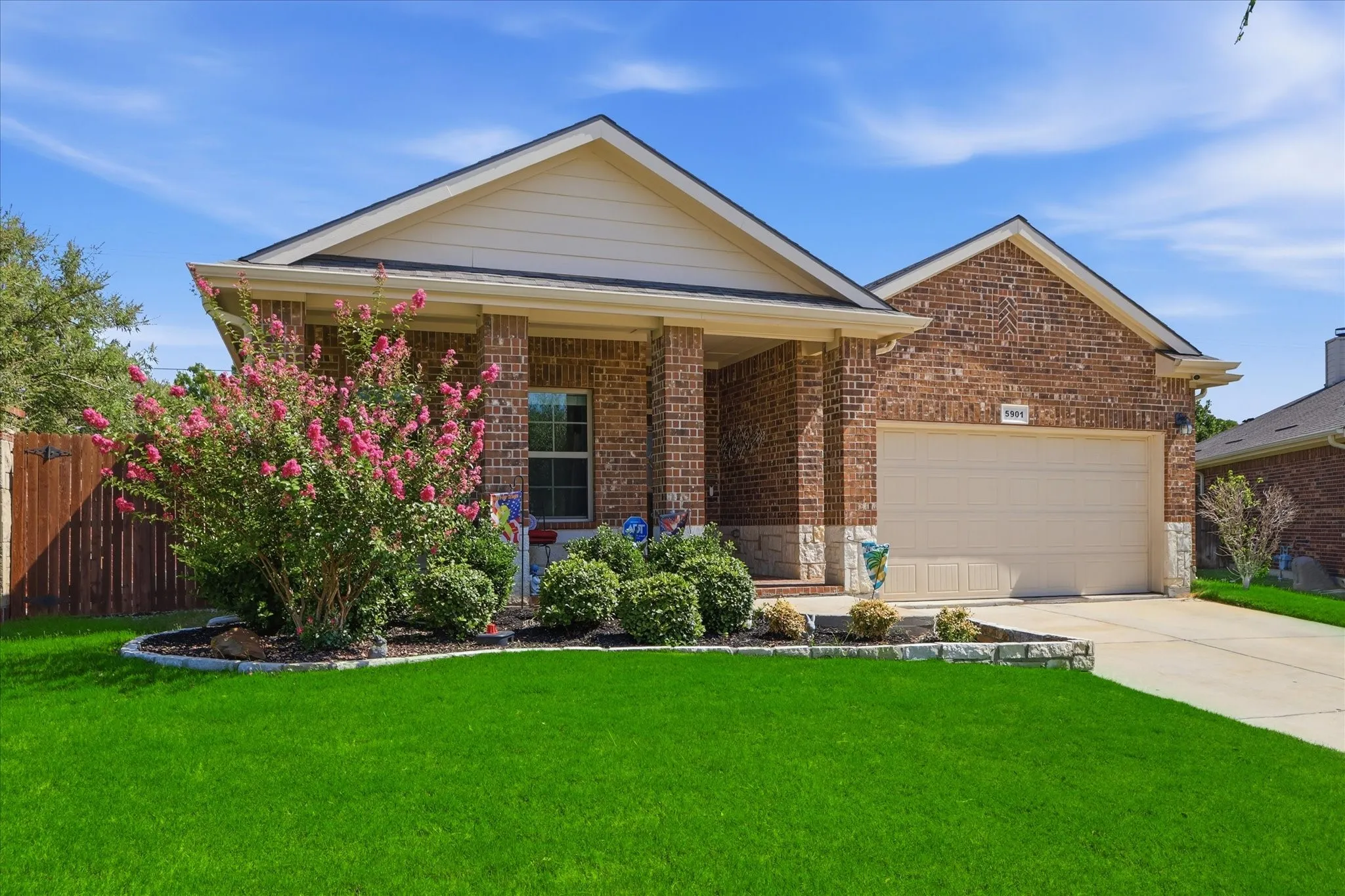Single Family Residence For Sale in Denton County , 5901 Glenwood Drive, Denton, Texas 76208, 3 Bedroom, 2 Bathroom, 2 Garage spaces, 1,809 Sqft, built in 2016, mls#21342646, Real Estate Agent in Denton, Homes For Sale in Denton county, Homes For Sale in Denton, Realtor in Denton Texas, Real Estate Brokerage Independent Realty Texas, Luminita Cordes Realtor