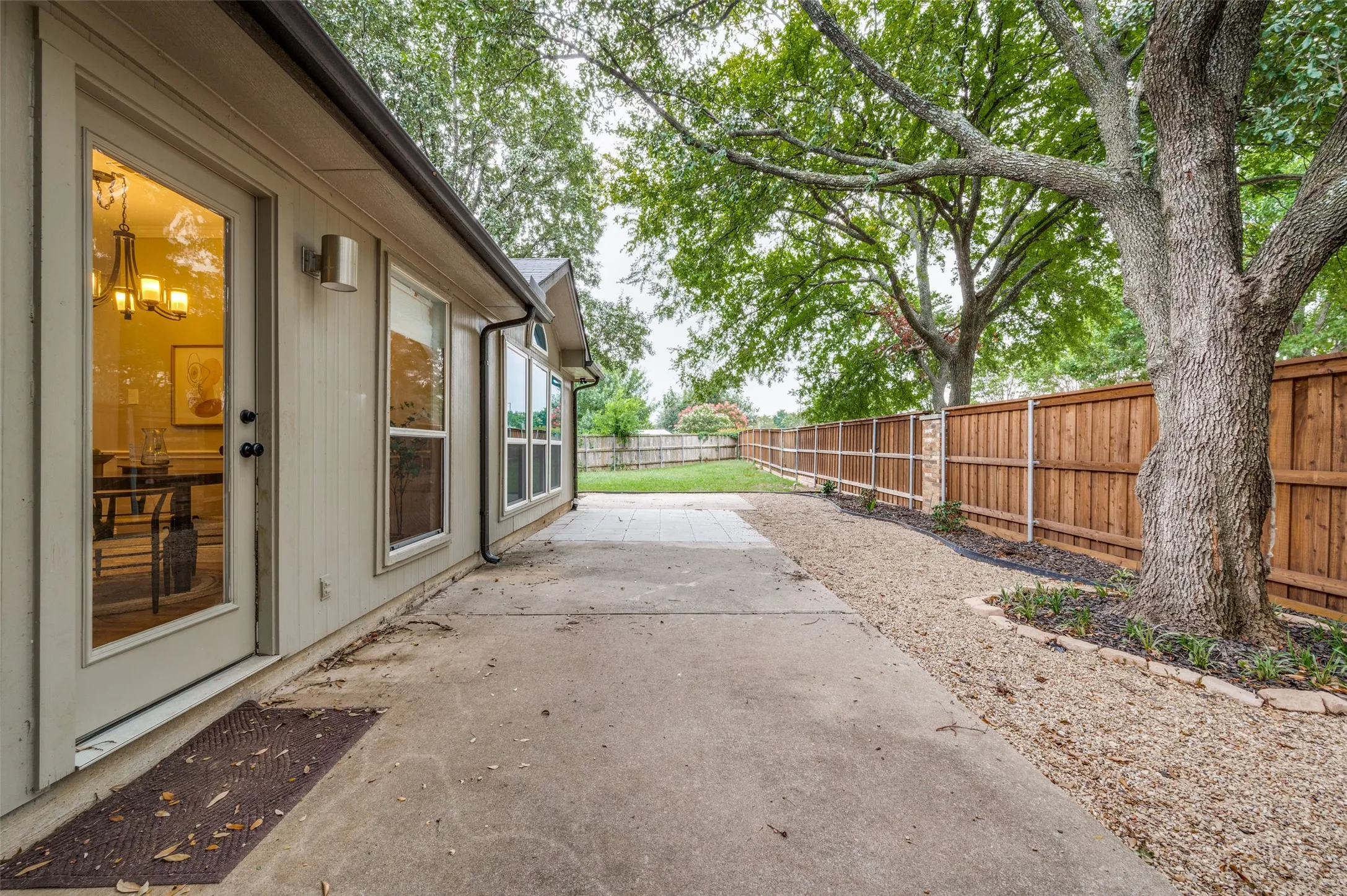 Single Family Residence For Sale in Collin County , 1514 Sandy Ridge, Mc Kinney, Texas 75069, 3 Bedroom, 2 Bathroom, 2 Garage spaces, 1,820 Sqft, built in 1994, mls#21340766, Real Estate Agent in Mc Kinney, Homes For Sale in Collin county, Homes For Sale in Mc Kinney, Realtor in Mc Kinney Texas, Real Estate Brokerage Independent Realty Texas, Luminita Cordes Realtor