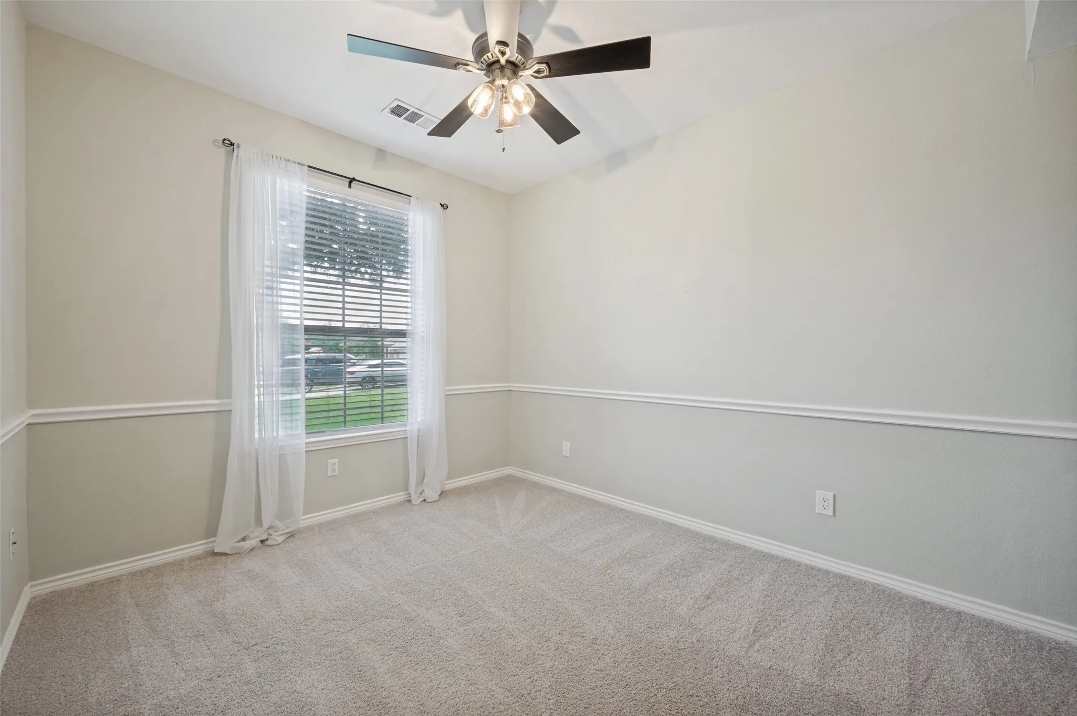 Single Family Residence For Sale in Collin County , 1514 Sandy Ridge, Mc Kinney, Texas 75069, 3 Bedroom, 2 Bathroom, 2 Garage spaces, 1,820 Sqft, built in 1994, mls#21340766, Real Estate Agent in Mc Kinney, Homes For Sale in Collin county, Homes For Sale in Mc Kinney, Realtor in Mc Kinney Texas, Real Estate Brokerage Independent Realty Texas, Luminita Cordes Realtor
