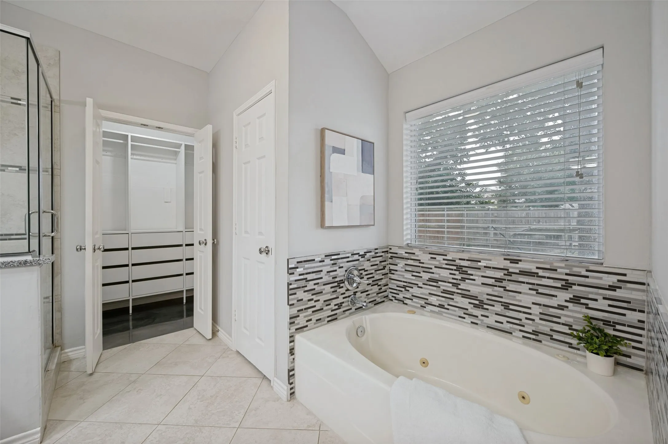 Single Family Residence For Sale in Collin County , 1514 Sandy Ridge, Mc Kinney, Texas 75069, 3 Bedroom, 2 Bathroom, 2 Garage spaces, 1,820 Sqft, built in 1994, mls#21340766, Real Estate Agent in Mc Kinney, Homes For Sale in Collin county, Homes For Sale in Mc Kinney, Realtor in Mc Kinney Texas, Real Estate Brokerage Independent Realty Texas, Luminita Cordes Realtor