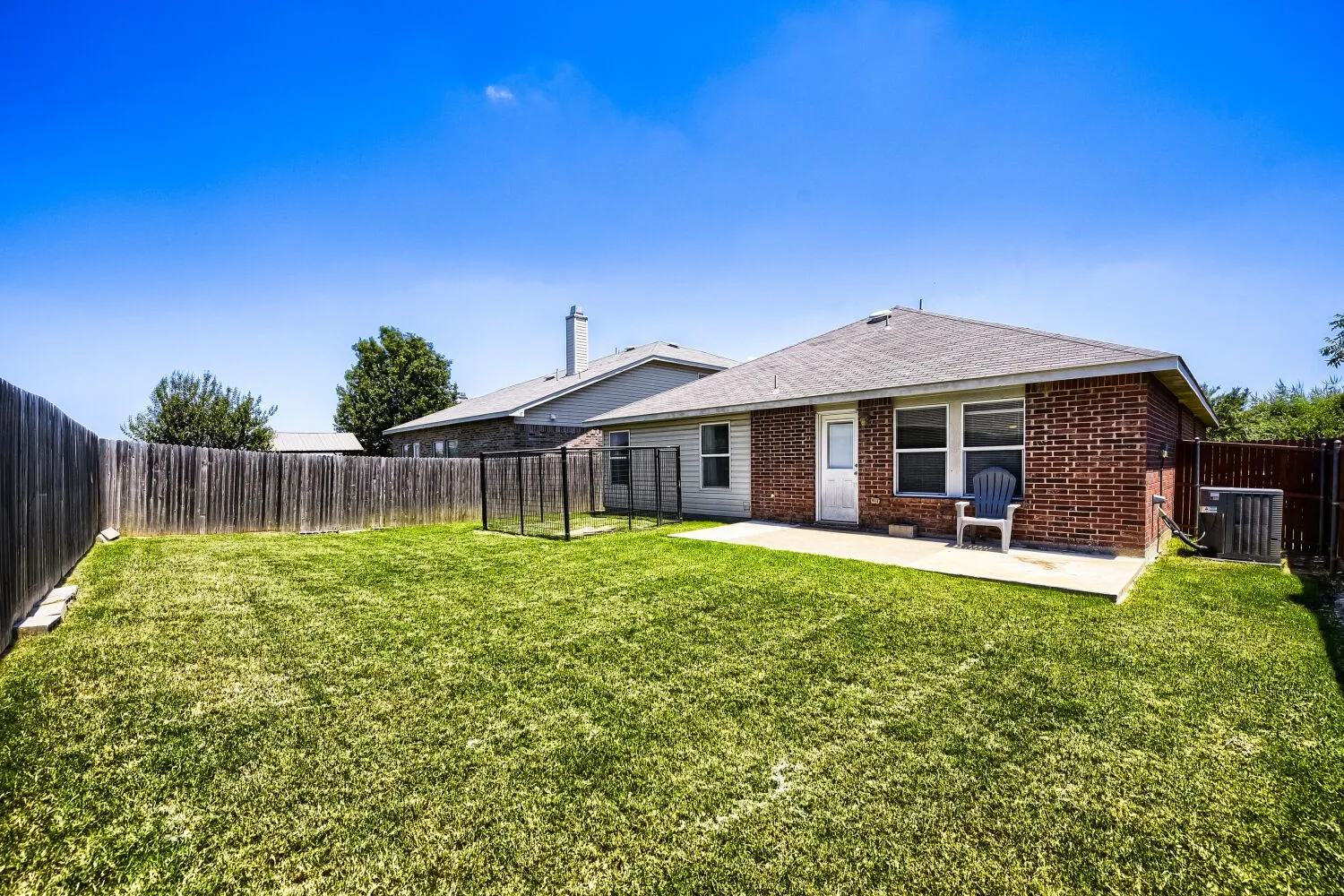 Single Family Residence For Sale in Denton County , 16909 Fenwick Court, Fort Worth, Texas 76247, 3 Bedroom, 2 Bathroom, 2 Garage spaces, 1,647 Sqft, built in 2007, mls#21342471, Real Estate Agent in Fort Worth, Homes For Sale in Denton county, Homes For Sale in Fort Worth, Realtor in Fort Worth Texas, Real Estate Brokerage Independent Realty Texas, Luminita Cordes Realtor
