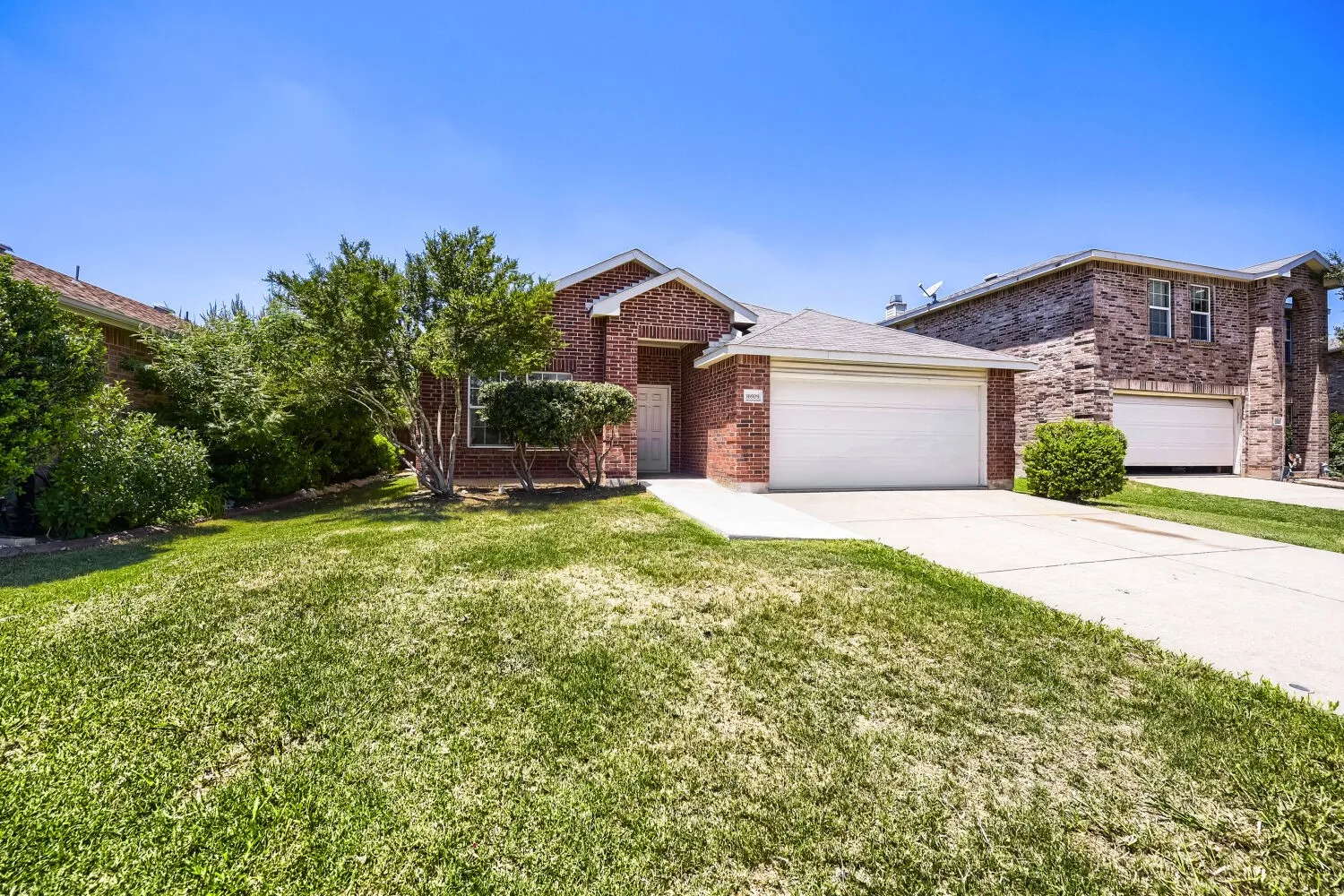 Single Family Residence For Sale in Denton County , 16909 Fenwick Court, Fort Worth, Texas 76247, 3 Bedroom, 2 Bathroom, 2 Garage spaces, 1,647 Sqft, built in 2007, mls#21342471, Real Estate Agent in Fort Worth, Homes For Sale in Denton county, Homes For Sale in Fort Worth, Realtor in Fort Worth Texas, Real Estate Brokerage Independent Realty Texas, Luminita Cordes Realtor