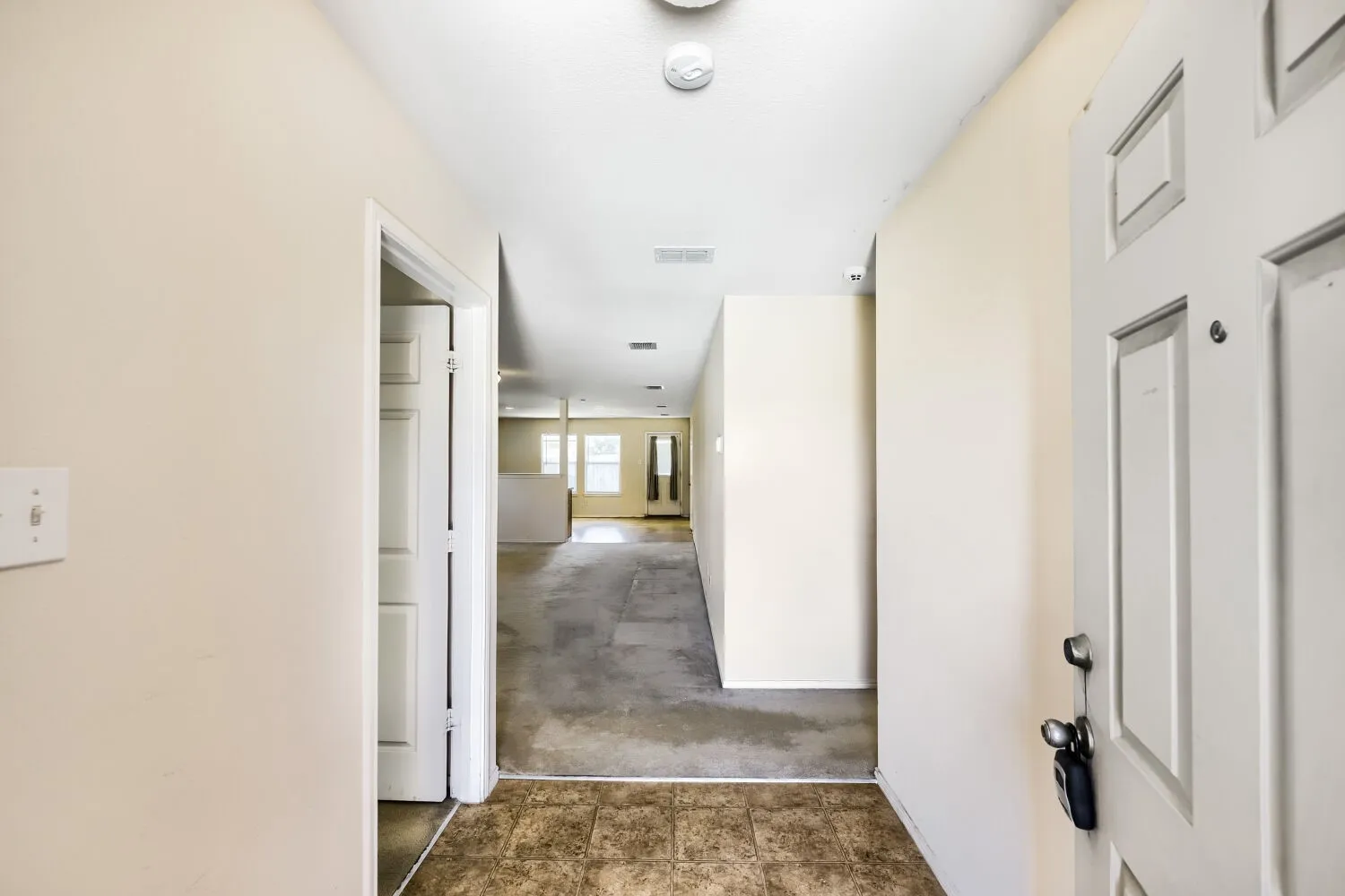 Single Family Residence For Sale in Denton County , 16909 Fenwick Court, Fort Worth, Texas 76247, 3 Bedroom, 2 Bathroom, 2 Garage spaces, 1,647 Sqft, built in 2007, mls#21342471, Real Estate Agent in Fort Worth, Homes For Sale in Denton county, Homes For Sale in Fort Worth, Realtor in Fort Worth Texas, Real Estate Brokerage Independent Realty Texas, Luminita Cordes Realtor
