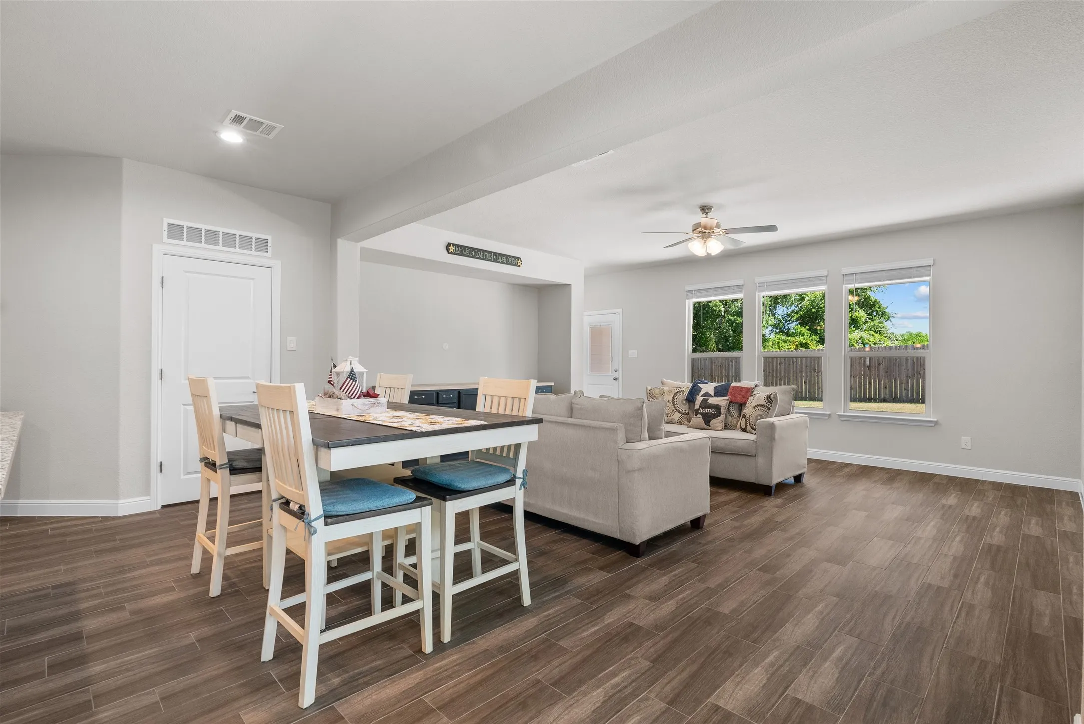 Single Family Residence For Sale in Parker County , 1201 Presidio Lane, Weatherford, Texas 76087, 4 Bedroom, 2 Bathroom, 2 Garage spaces, 2,138 Sqft, built in 2021, mls#21337467, Real Estate Agent in Weatherford, Homes For Sale in Parker county, Homes For Sale in Weatherford, Realtor in Weatherford Texas, Real Estate Brokerage Independent Realty Texas, Luminita Cordes Realtor