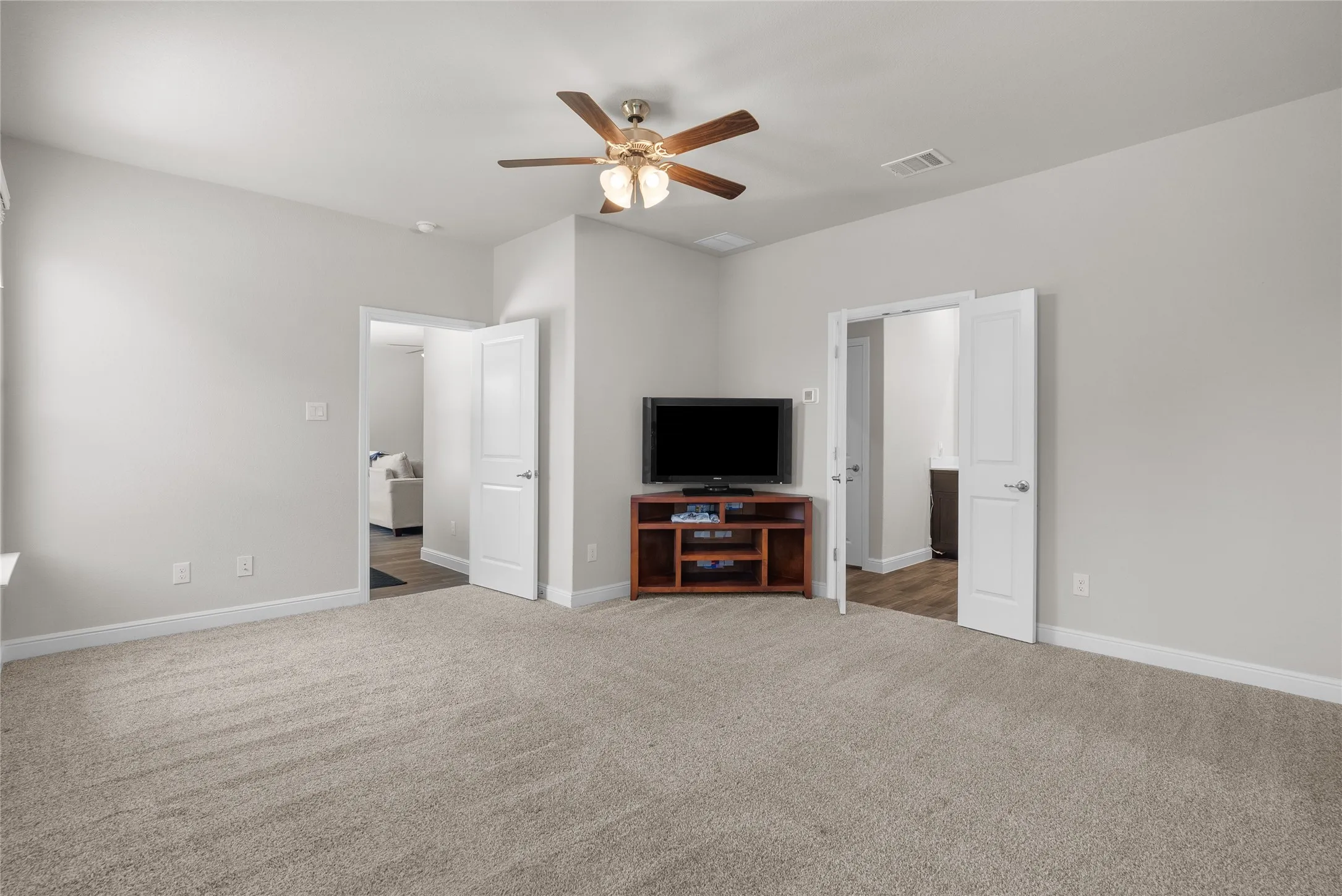 Single Family Residence For Sale in Parker County , 1201 Presidio Lane, Weatherford, Texas 76087, 4 Bedroom, 2 Bathroom, 2 Garage spaces, 2,138 Sqft, built in 2021, mls#21337467, Real Estate Agent in Weatherford, Homes For Sale in Parker county, Homes For Sale in Weatherford, Realtor in Weatherford Texas, Real Estate Brokerage Independent Realty Texas, Luminita Cordes Realtor