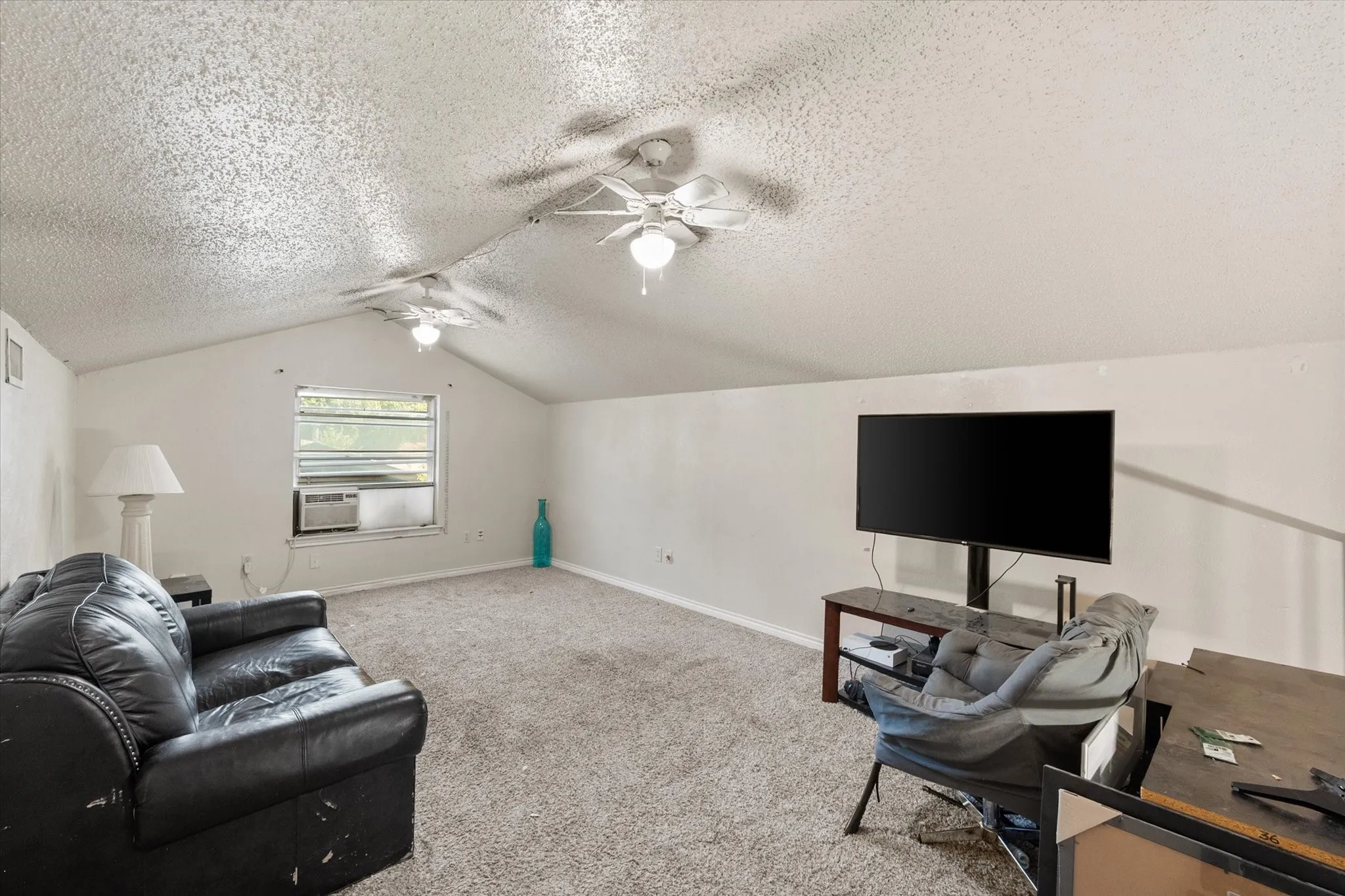 Single Family Residence For Sale in Tarrant County , 2508 Mardell Drive, Arlington, Texas 76016, 3 Bedroom, 2 Bathroom, 2 Garage spaces, 2,020 Sqft, built in 1976, mls#21345448, Real Estate Agent in Arlington, Homes For Sale in Tarrant county, Homes For Sale in Arlington, Realtor in Arlington Texas, Real Estate Brokerage Independent Realty Texas, Luminita Cordes Realtor