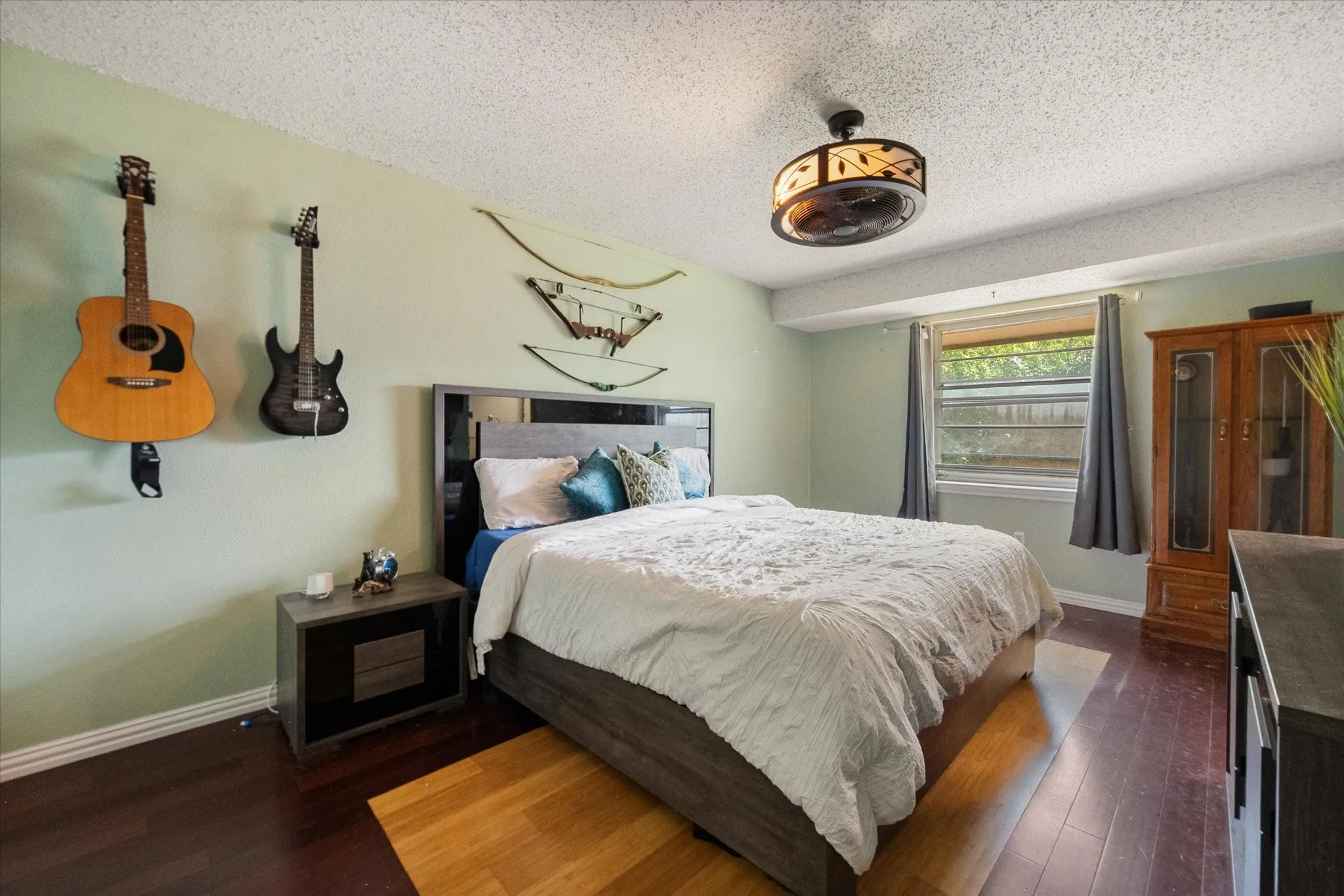 Single Family Residence For Sale in Tarrant County , 2508 Mardell Drive, Arlington, Texas 76016, 3 Bedroom, 2 Bathroom, 2 Garage spaces, 2,020 Sqft, built in 1976, mls#21345448, Real Estate Agent in Arlington, Homes For Sale in Tarrant county, Homes For Sale in Arlington, Realtor in Arlington Texas, Real Estate Brokerage Independent Realty Texas, Luminita Cordes Realtor