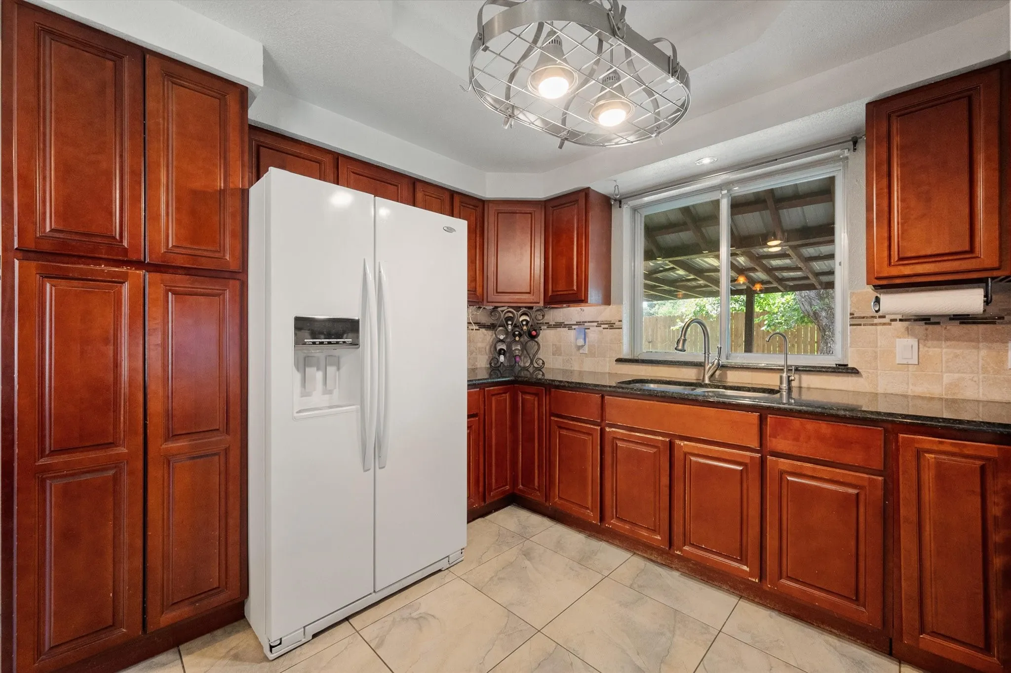 Single Family Residence For Sale in Tarrant County , 2508 Mardell Drive, Arlington, Texas 76016, 3 Bedroom, 2 Bathroom, 2 Garage spaces, 2,020 Sqft, built in 1976, mls#21345448, Real Estate Agent in Arlington, Homes For Sale in Tarrant county, Homes For Sale in Arlington, Realtor in Arlington Texas, Real Estate Brokerage Independent Realty Texas, Luminita Cordes Realtor