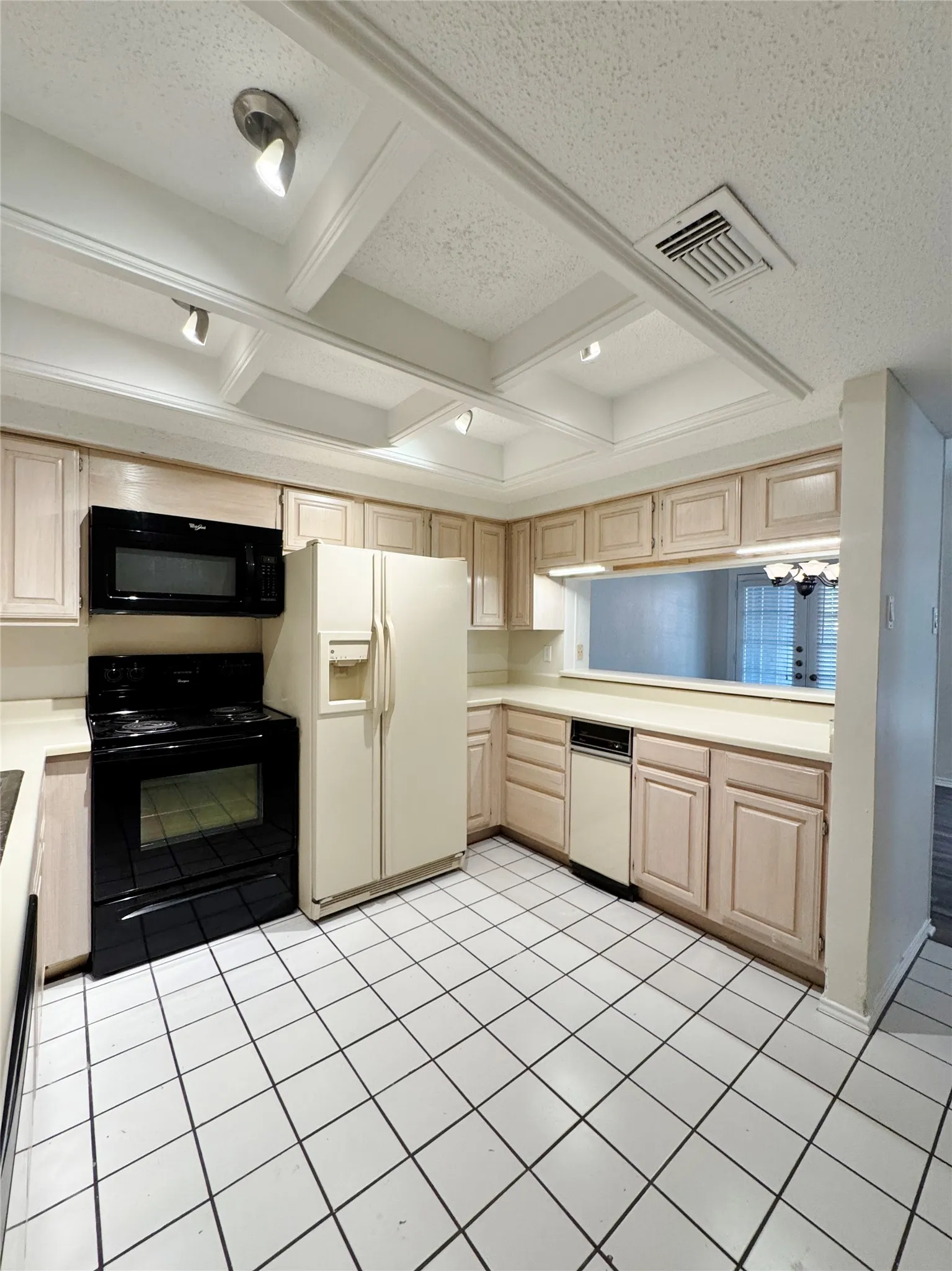 Condominium For Rent in Collin County , 4050 Frankford Road 102, Dallas, Texas 75287, 2 Bedroom, 3 Bathroom, 2 Garage spaces, 1,425 Sqft, built in 1982, mls#21345484, Real Estate Agent in Dallas, Homes For Rent in Collin county, Homes For Rent in Dallas, Realtor in Dallas Texas, Real Estate Brokerage Independent Realty Texas, Luminita Cordes Realtor