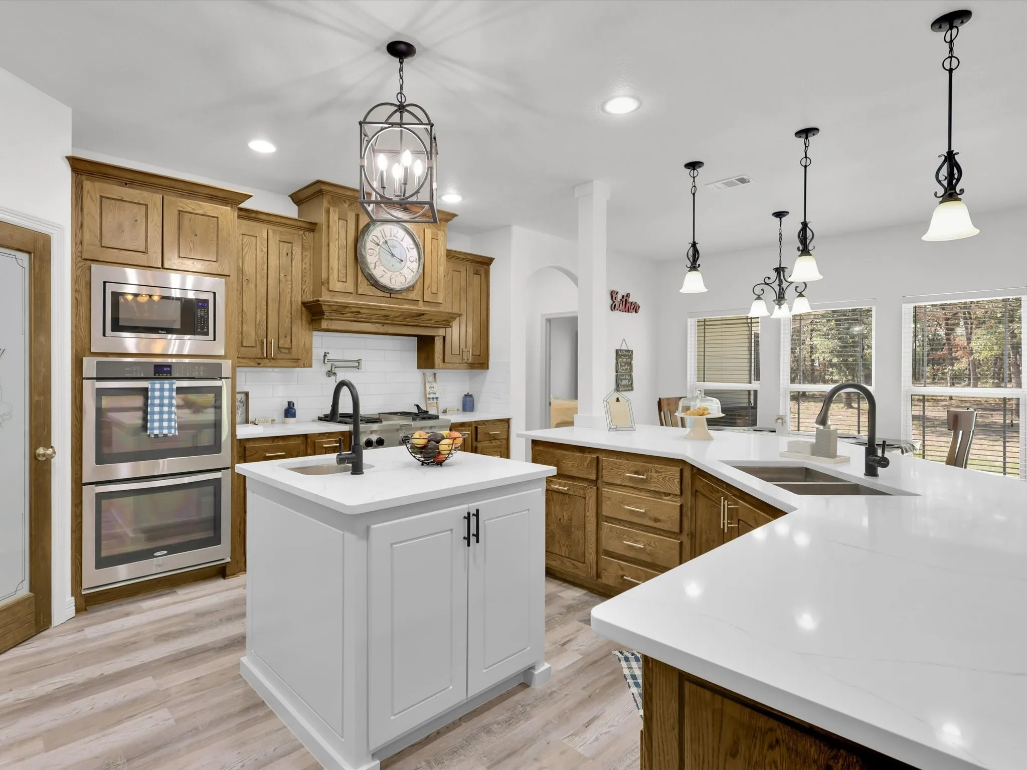 Single Family Residence For Sale in Parker County , 1255 Greg Street, Azle, Texas 76020, 4 Bedroom, 3 Bathroom, 2 Garage spaces, 3,250 Sqft, built in 2014, mls#21343166, Real Estate Agent in Azle, Homes For Sale in Parker county, Homes For Sale in Azle, Realtor in Azle Texas, Real Estate Brokerage Independent Realty Texas, Luminita Cordes Realtor