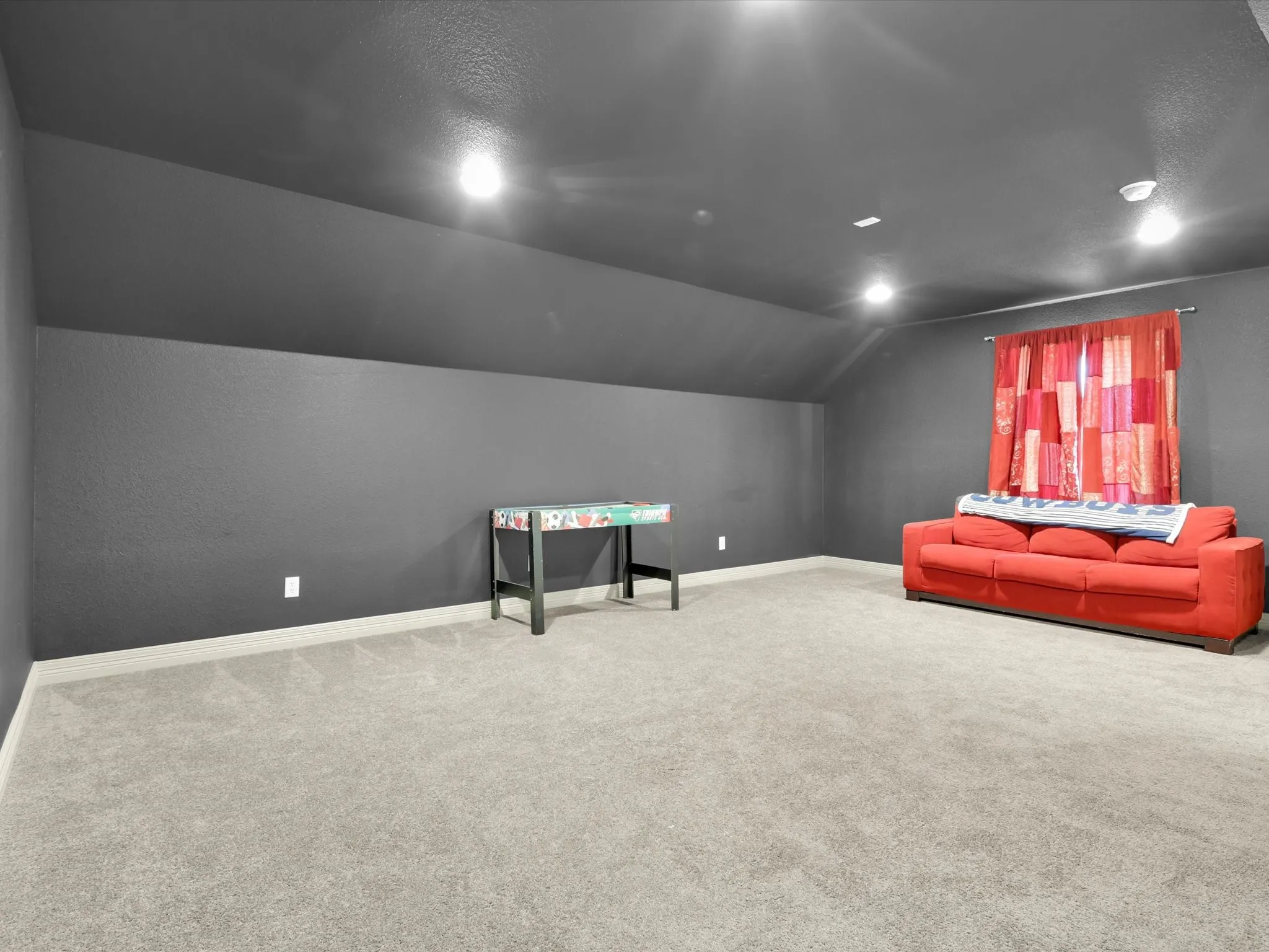 Single Family Residence For Sale in Parker County , 1255 Greg Street, Azle, Texas 76020, 4 Bedroom, 3 Bathroom, 2 Garage spaces, 3,250 Sqft, built in 2014, mls#21343166, Real Estate Agent in Azle, Homes For Sale in Parker county, Homes For Sale in Azle, Realtor in Azle Texas, Real Estate Brokerage Independent Realty Texas, Luminita Cordes Realtor