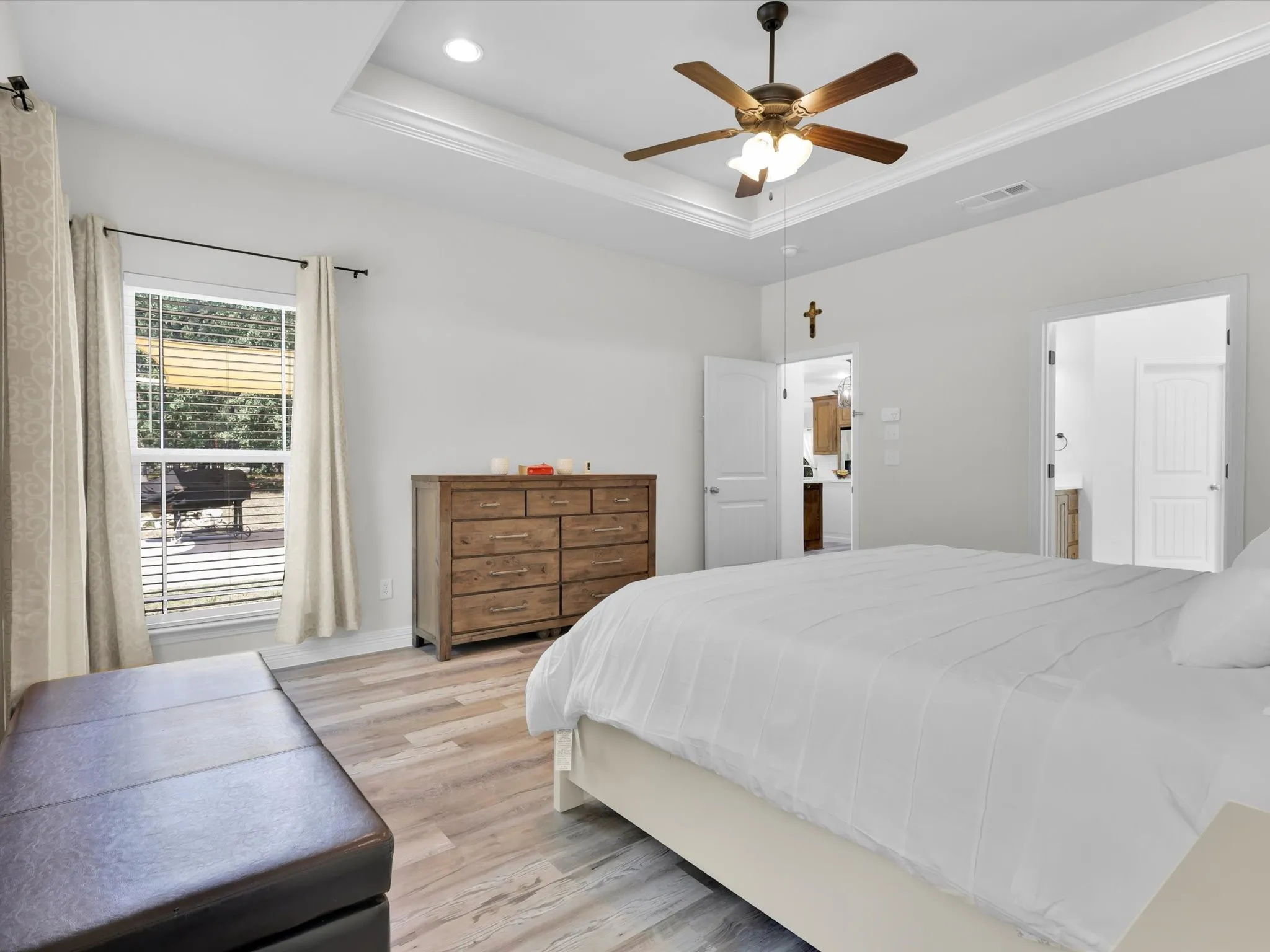 Single Family Residence For Sale in Parker County , 1255 Greg Street, Azle, Texas 76020, 4 Bedroom, 3 Bathroom, 2 Garage spaces, 3,250 Sqft, built in 2014, mls#21343166, Real Estate Agent in Azle, Homes For Sale in Parker county, Homes For Sale in Azle, Realtor in Azle Texas, Real Estate Brokerage Independent Realty Texas, Luminita Cordes Realtor