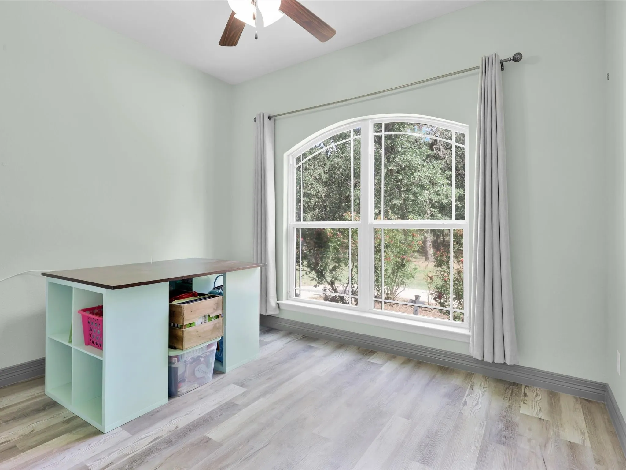 Single Family Residence For Sale in Parker County , 1255 Greg Street, Azle, Texas 76020, 4 Bedroom, 3 Bathroom, 2 Garage spaces, 3,250 Sqft, built in 2014, mls#21343166, Real Estate Agent in Azle, Homes For Sale in Parker county, Homes For Sale in Azle, Realtor in Azle Texas, Real Estate Brokerage Independent Realty Texas, Luminita Cordes Realtor