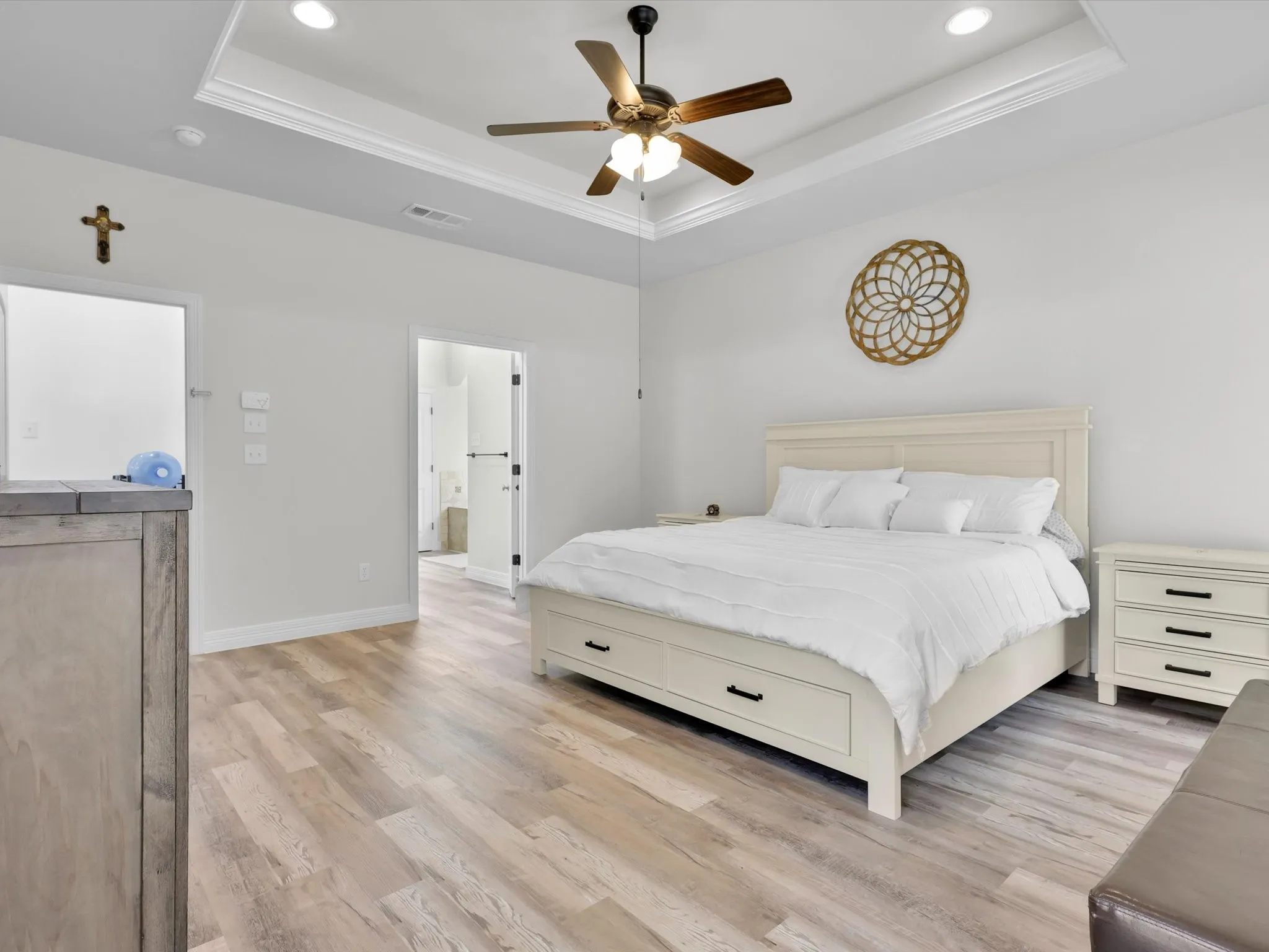 Single Family Residence For Sale in Parker County , 1255 Greg Street, Azle, Texas 76020, 4 Bedroom, 3 Bathroom, 2 Garage spaces, 3,250 Sqft, built in 2014, mls#21343166, Real Estate Agent in Azle, Homes For Sale in Parker county, Homes For Sale in Azle, Realtor in Azle Texas, Real Estate Brokerage Independent Realty Texas, Luminita Cordes Realtor