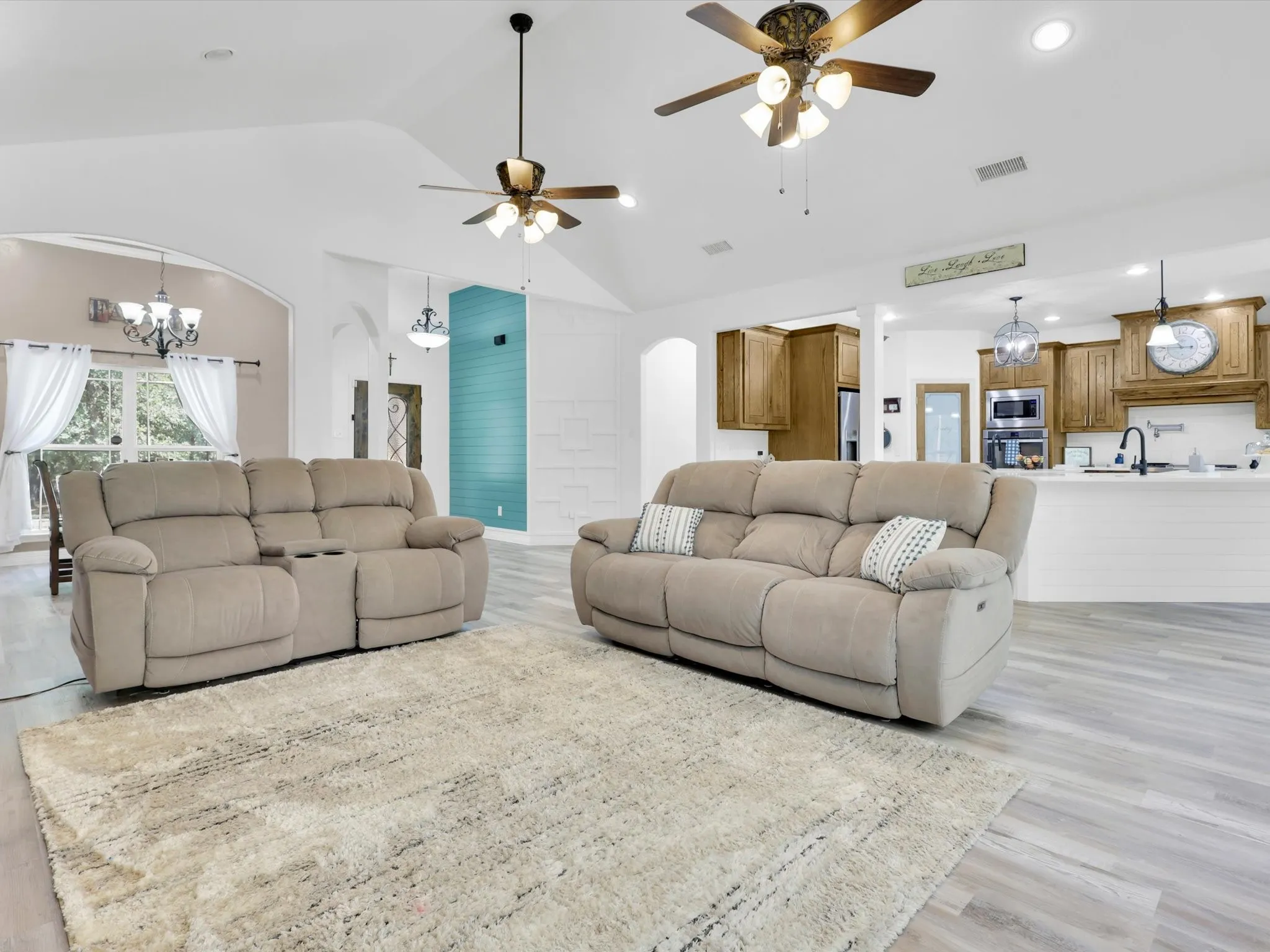 Single Family Residence For Sale in Parker County , 1255 Greg Street, Azle, Texas 76020, 4 Bedroom, 3 Bathroom, 2 Garage spaces, 3,250 Sqft, built in 2014, mls#21343166, Real Estate Agent in Azle, Homes For Sale in Parker county, Homes For Sale in Azle, Realtor in Azle Texas, Real Estate Brokerage Independent Realty Texas, Luminita Cordes Realtor