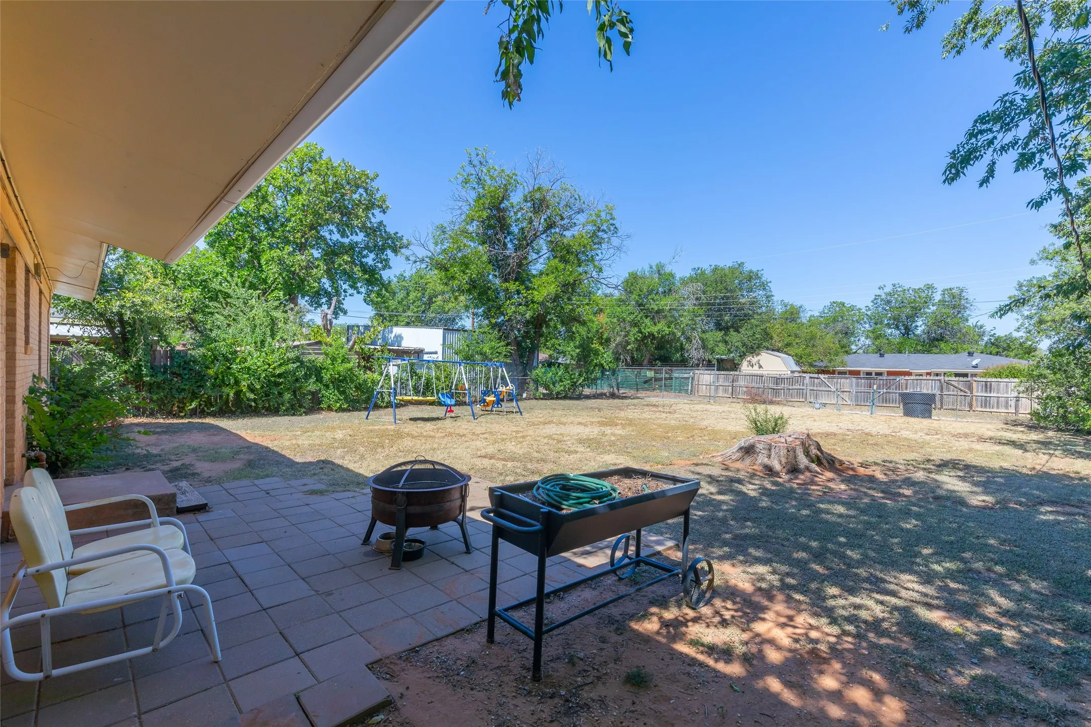 Single Family Residence For Sale in Taylor County , 2618 Rountree Drive, Abilene, Texas 79601, 2 Bedroom, 1 Bathroom, 1 Garage spaces, 988 Sqft, built in 1958, mls#21342937, Real Estate Agent in Abilene, Homes For Sale in Taylor county, Homes For Sale in Abilene, Realtor in Abilene Texas, Real Estate Brokerage Independent Realty Texas, Luminita Cordes Realtor