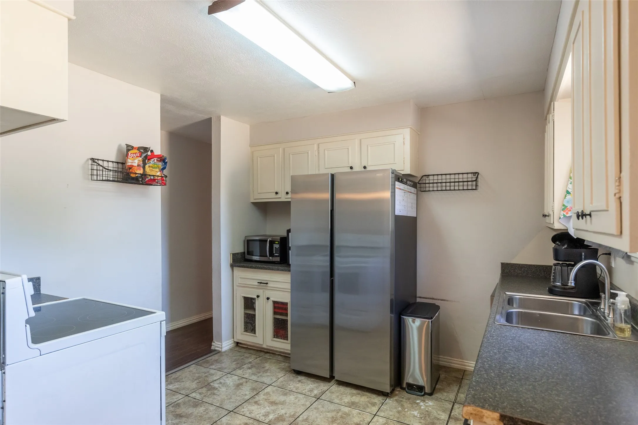 Single Family Residence For Sale in Taylor County , 2618 Rountree Drive, Abilene, Texas 79601, 2 Bedroom, 1 Bathroom, 1 Garage spaces, 988 Sqft, built in 1958, mls#21342937, Real Estate Agent in Abilene, Homes For Sale in Taylor county, Homes For Sale in Abilene, Realtor in Abilene Texas, Real Estate Brokerage Independent Realty Texas, Luminita Cordes Realtor