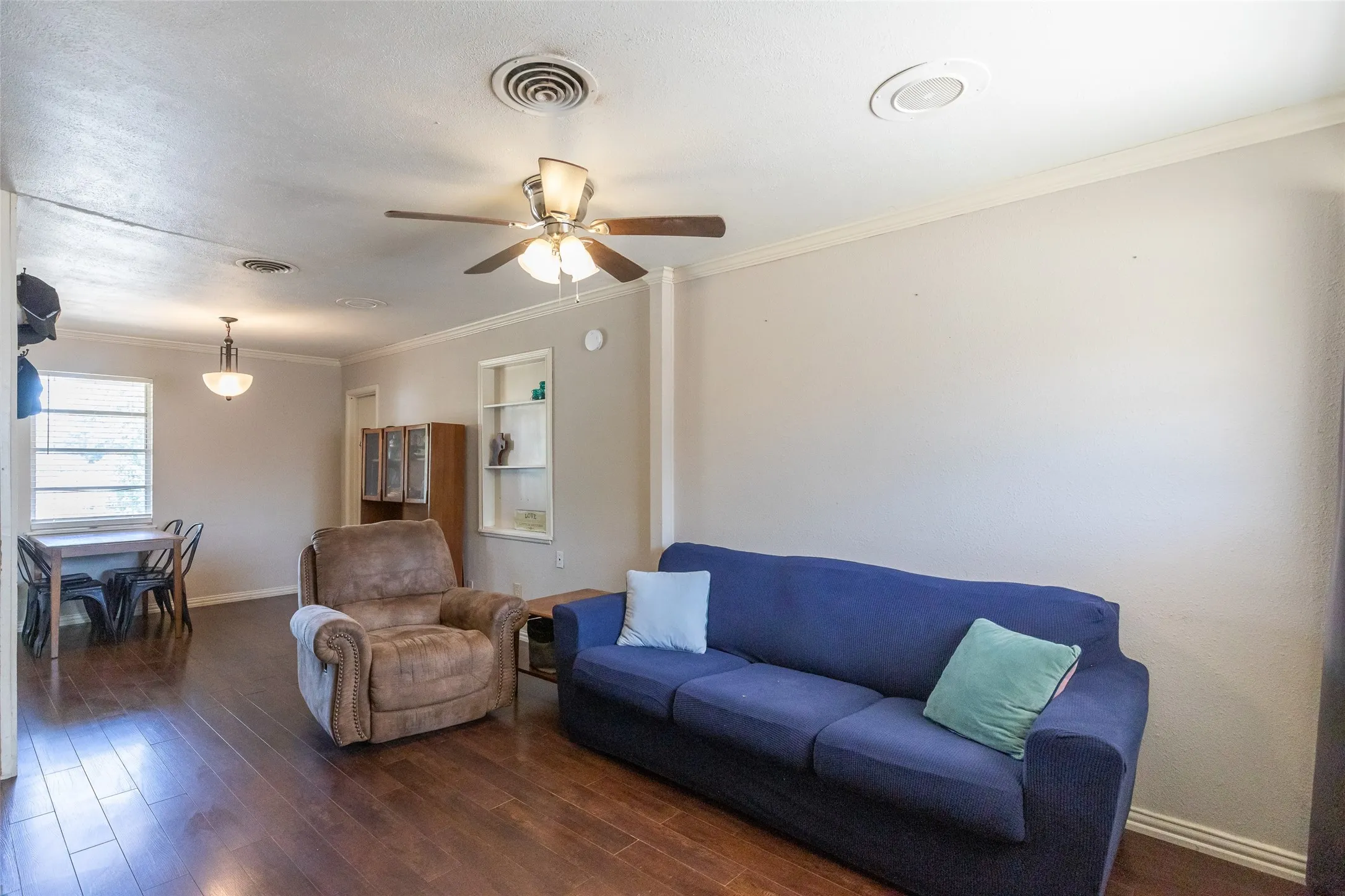 Single Family Residence For Sale in Taylor County , 2618 Rountree Drive, Abilene, Texas 79601, 2 Bedroom, 1 Bathroom, 1 Garage spaces, 988 Sqft, built in 1958, mls#21342937, Real Estate Agent in Abilene, Homes For Sale in Taylor county, Homes For Sale in Abilene, Realtor in Abilene Texas, Real Estate Brokerage Independent Realty Texas, Luminita Cordes Realtor