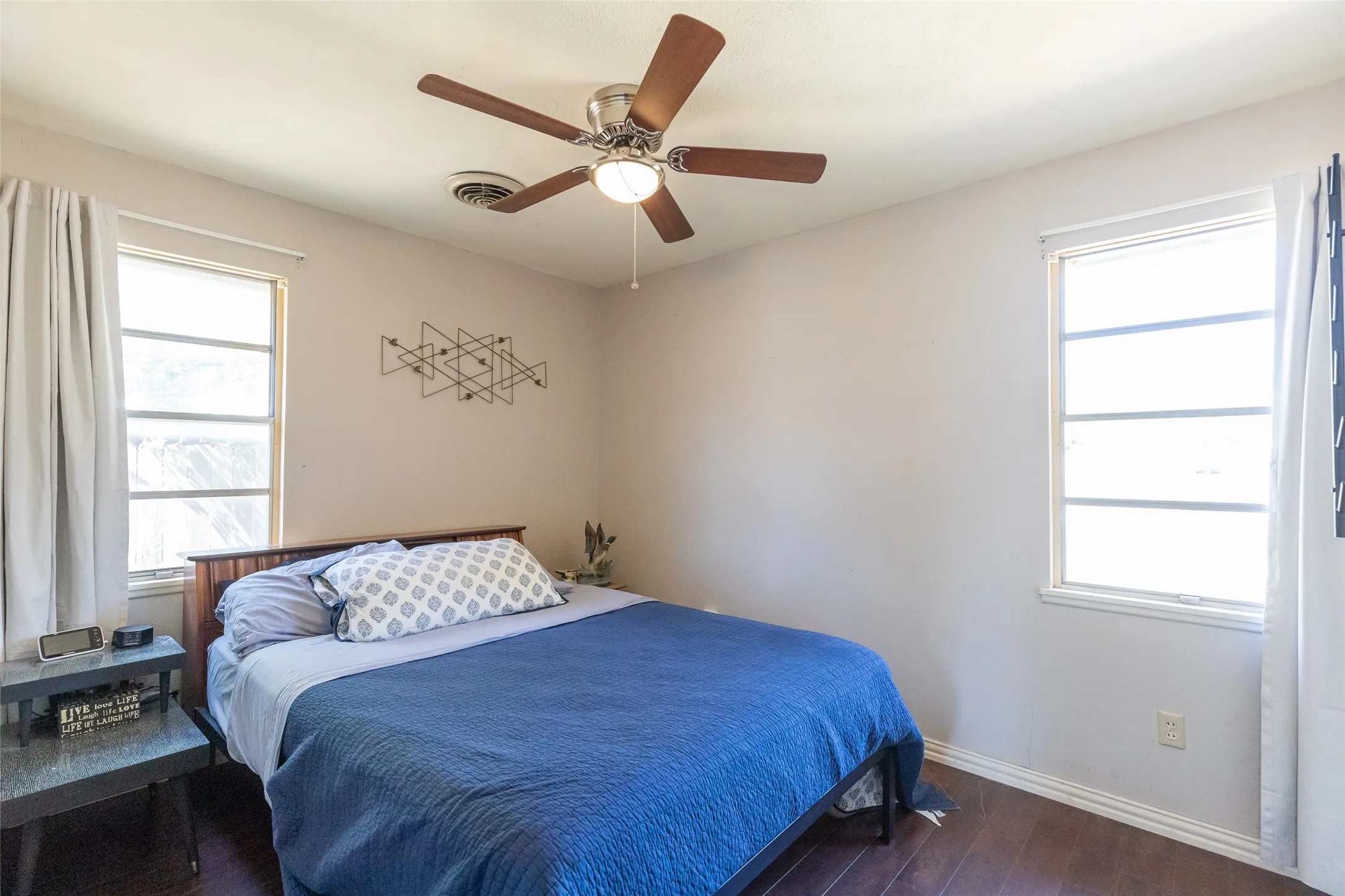 Single Family Residence For Sale in Taylor County , 2618 Rountree Drive, Abilene, Texas 79601, 2 Bedroom, 1 Bathroom, 1 Garage spaces, 988 Sqft, built in 1958, mls#21342937, Real Estate Agent in Abilene, Homes For Sale in Taylor county, Homes For Sale in Abilene, Realtor in Abilene Texas, Real Estate Brokerage Independent Realty Texas, Luminita Cordes Realtor