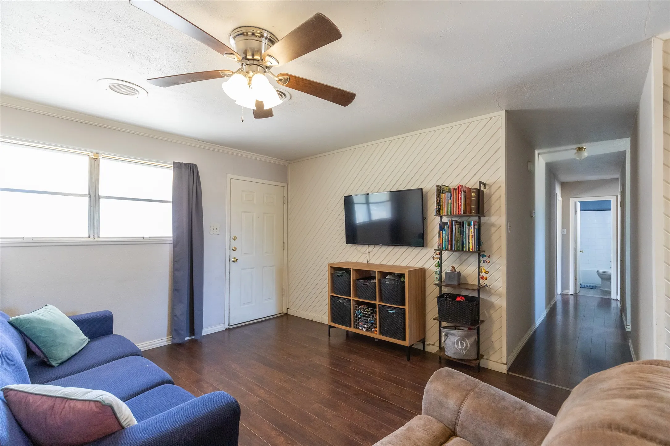 Single Family Residence For Sale in Taylor County , 2618 Rountree Drive, Abilene, Texas 79601, 2 Bedroom, 1 Bathroom, 1 Garage spaces, 988 Sqft, built in 1958, mls#21342937, Real Estate Agent in Abilene, Homes For Sale in Taylor county, Homes For Sale in Abilene, Realtor in Abilene Texas, Real Estate Brokerage Independent Realty Texas, Luminita Cordes Realtor