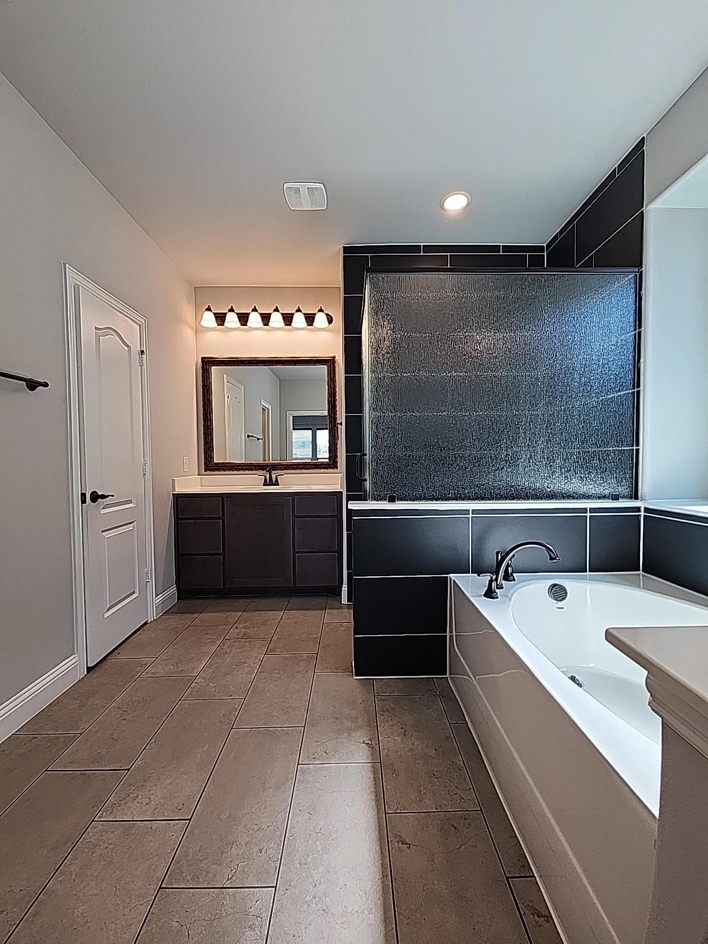 Single Family Residence For Sale in Collin County , 1420 Milton Lane, Mc Kinney, Texas 75071, 4 Bedroom, 4 Bathroom, 2 Garage spaces, 3,444 Sqft, built in 2022, mls#21345474, Real Estate Agent in Mc Kinney, Homes For Sale in Collin county, Homes For Sale in Mc Kinney, Realtor in Mc Kinney Texas, Real Estate Brokerage Independent Realty Texas, Luminita Cordes Realtor