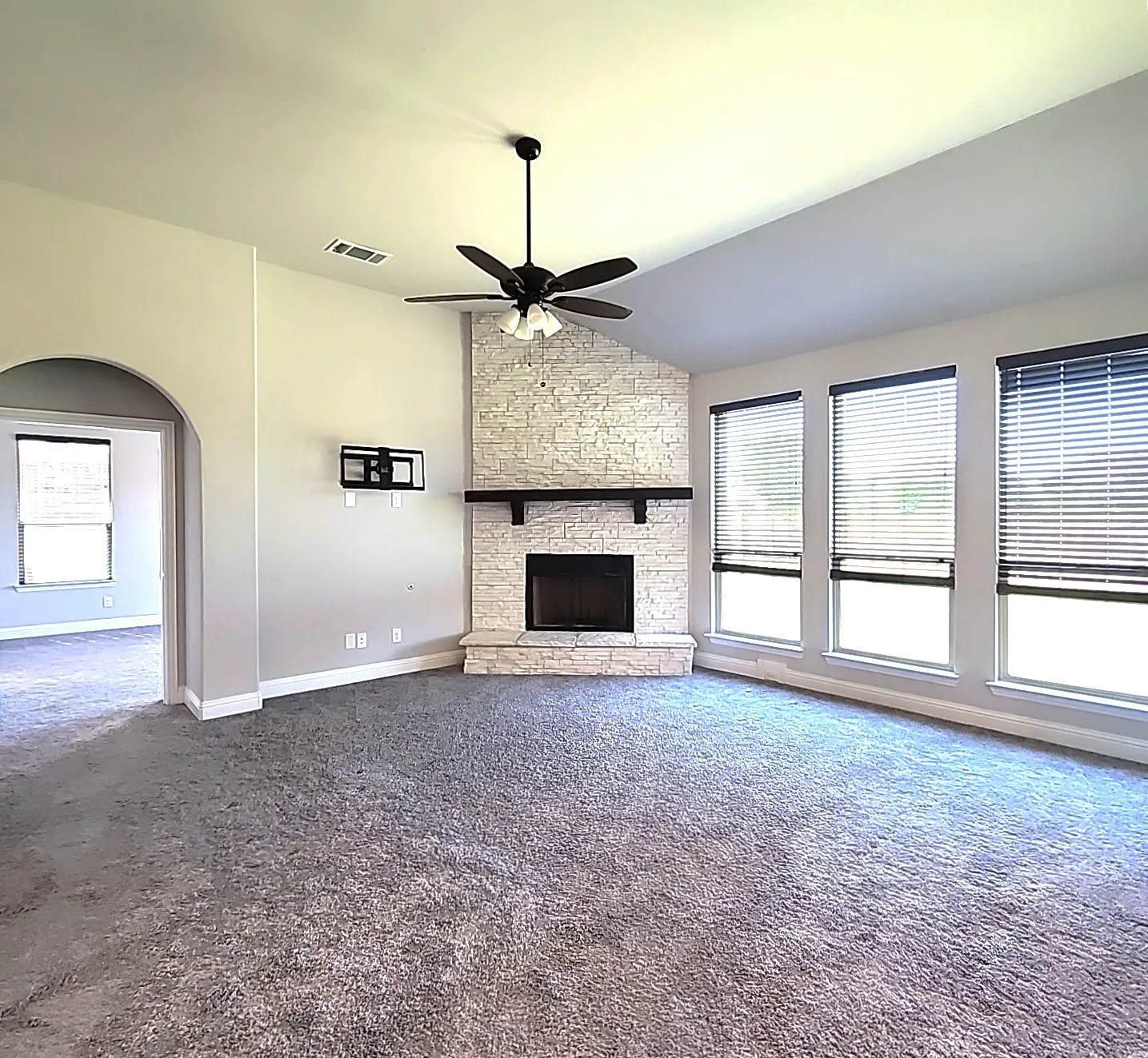 Single Family Residence For Sale in Collin County , 1420 Milton Lane, Mc Kinney, Texas 75071, 4 Bedroom, 4 Bathroom, 2 Garage spaces, 3,444 Sqft, built in 2022, mls#21345474, Real Estate Agent in Mc Kinney, Homes For Sale in Collin county, Homes For Sale in Mc Kinney, Realtor in Mc Kinney Texas, Real Estate Brokerage Independent Realty Texas, Luminita Cordes Realtor