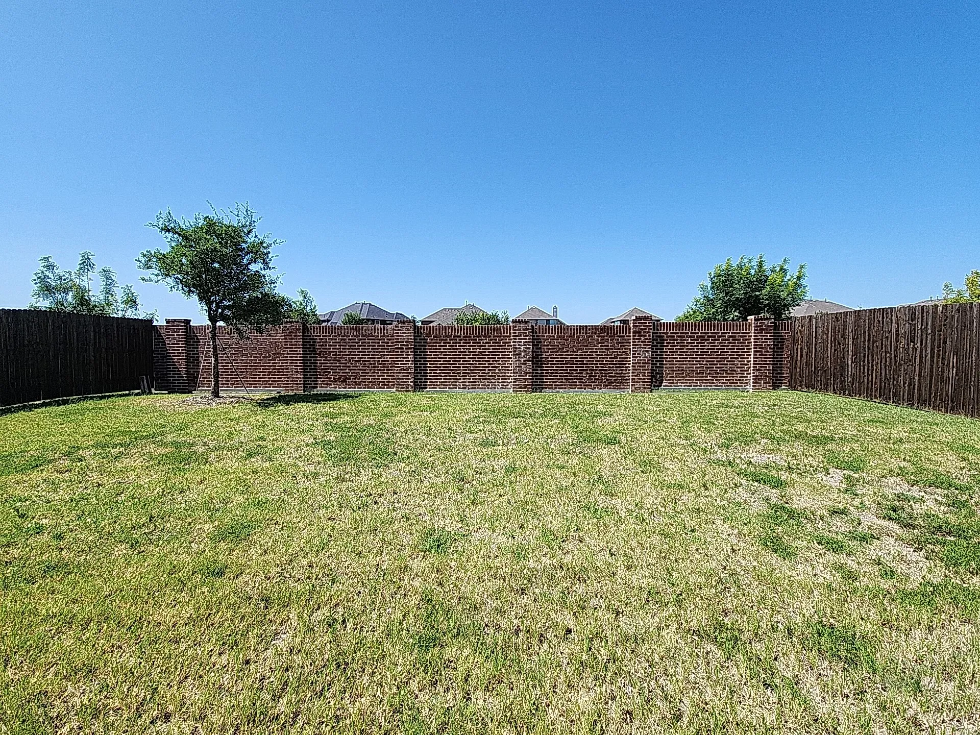 Single Family Residence For Sale in Collin County , 1420 Milton Lane, Mc Kinney, Texas 75071, 4 Bedroom, 4 Bathroom, 2 Garage spaces, 3,444 Sqft, built in 2022, mls#21345474, Real Estate Agent in Mc Kinney, Homes For Sale in Collin county, Homes For Sale in Mc Kinney, Realtor in Mc Kinney Texas, Real Estate Brokerage Independent Realty Texas, Luminita Cordes Realtor