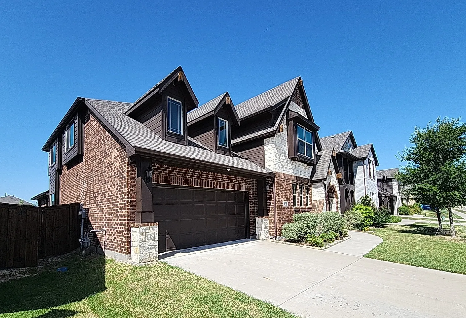Single Family Residence For Sale in Collin County , 1420 Milton Lane, Mc Kinney, Texas 75071, 4 Bedroom, 4 Bathroom, 2 Garage spaces, 3,444 Sqft, built in 2022, mls#21345474, Real Estate Agent in Mc Kinney, Homes For Sale in Collin county, Homes For Sale in Mc Kinney, Realtor in Mc Kinney Texas, Real Estate Brokerage Independent Realty Texas, Luminita Cordes Realtor