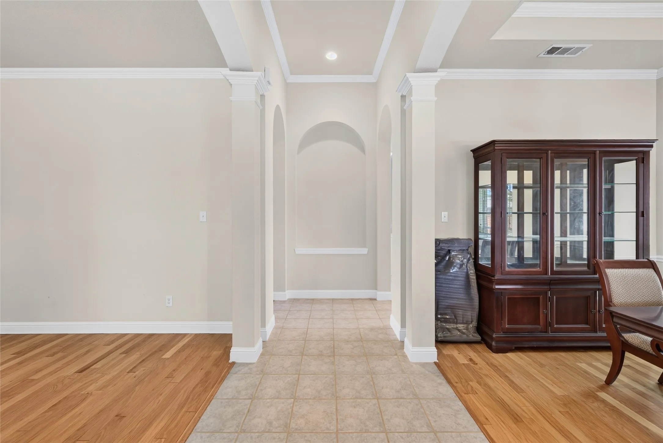 Single Family Residence For Sale in Collin County , 6777 Gatewick Drive, Frisco, Texas 75035, 4 Bedroom, 2 Bathroom, 2 Garage spaces, 2,395 Sqft, built in 1999, mls#21342984, Real Estate Agent in Frisco, Homes For Sale in Collin county, Homes For Sale in Frisco, Realtor in Frisco Texas, Real Estate Brokerage Independent Realty Texas, Luminita Cordes Realtor