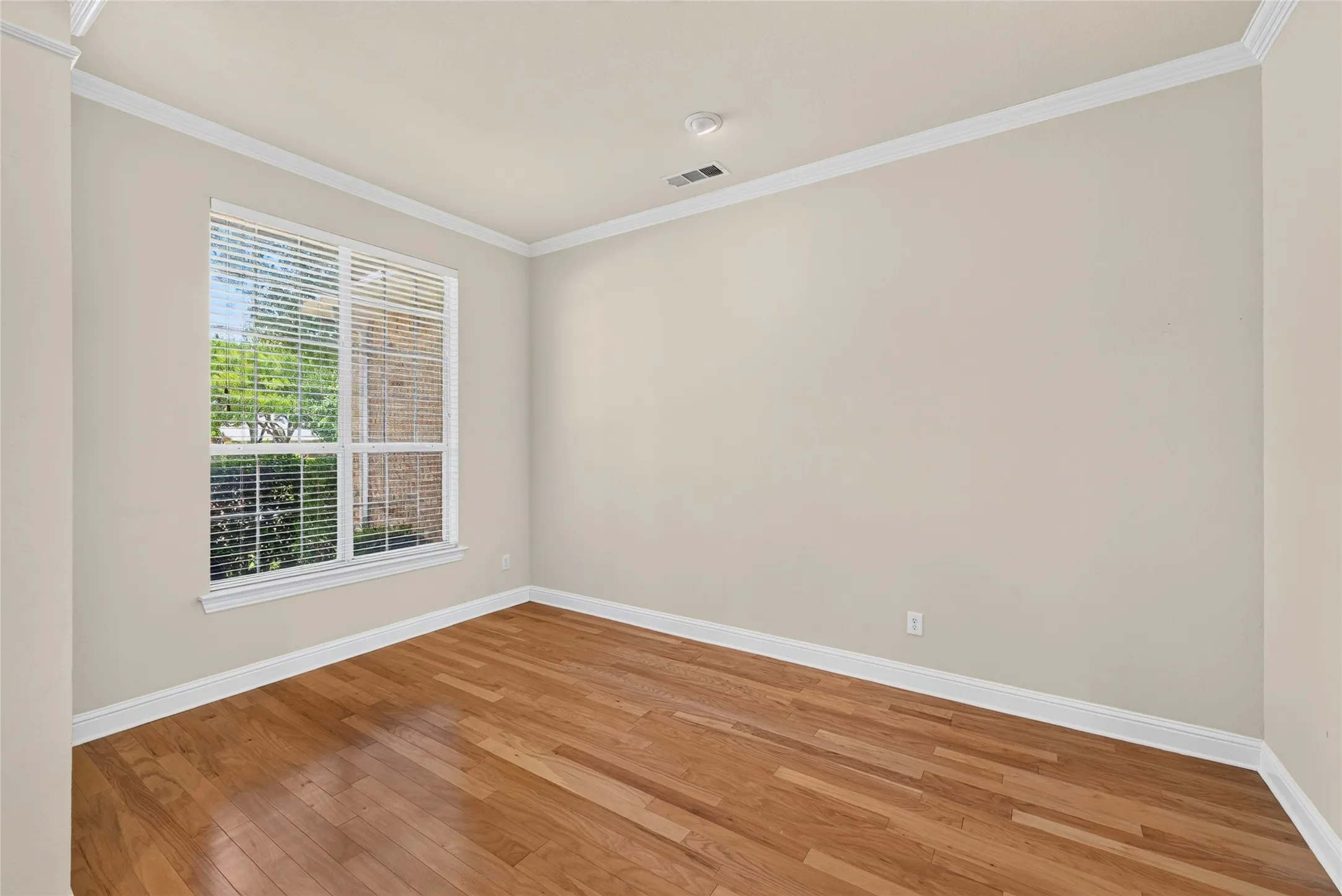 Single Family Residence For Sale in Collin County , 6777 Gatewick Drive, Frisco, Texas 75035, 4 Bedroom, 2 Bathroom, 2 Garage spaces, 2,395 Sqft, built in 1999, mls#21342984, Real Estate Agent in Frisco, Homes For Sale in Collin county, Homes For Sale in Frisco, Realtor in Frisco Texas, Real Estate Brokerage Independent Realty Texas, Luminita Cordes Realtor