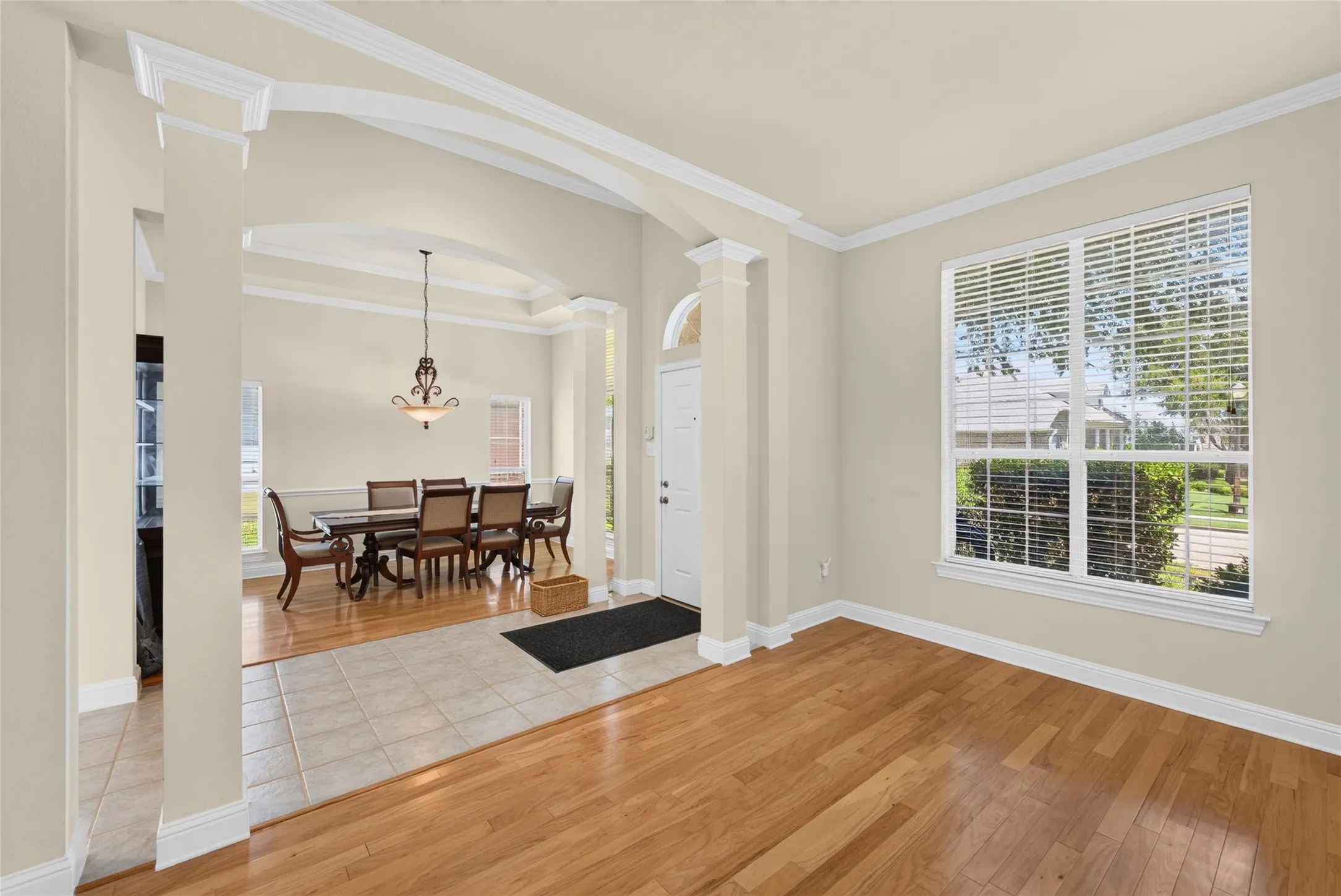 Single Family Residence For Sale in Collin County , 6777 Gatewick Drive, Frisco, Texas 75035, 4 Bedroom, 2 Bathroom, 2 Garage spaces, 2,395 Sqft, built in 1999, mls#21342984, Real Estate Agent in Frisco, Homes For Sale in Collin county, Homes For Sale in Frisco, Realtor in Frisco Texas, Real Estate Brokerage Independent Realty Texas, Luminita Cordes Realtor